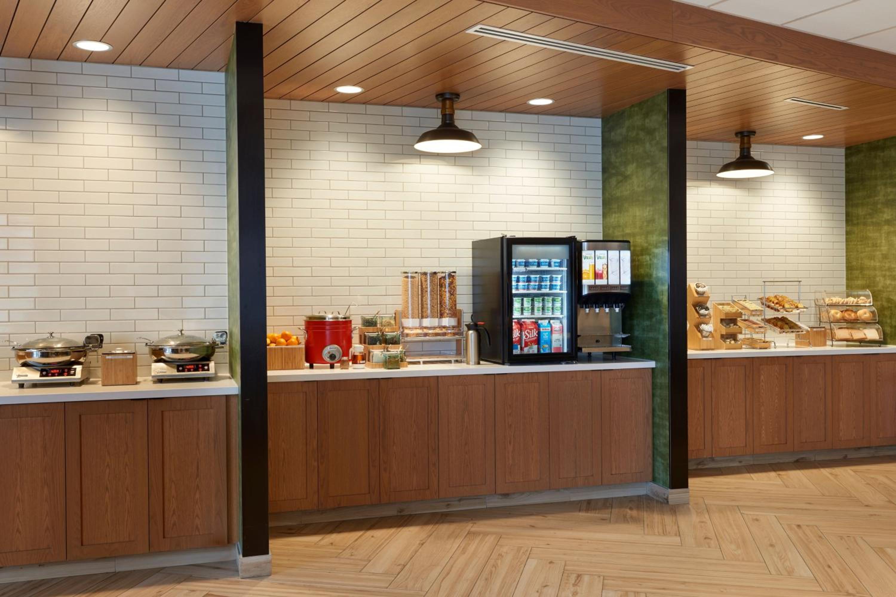 Orillia Vacations - Fairfield by Marriott Inn  Suites Orillia - Property Image 8