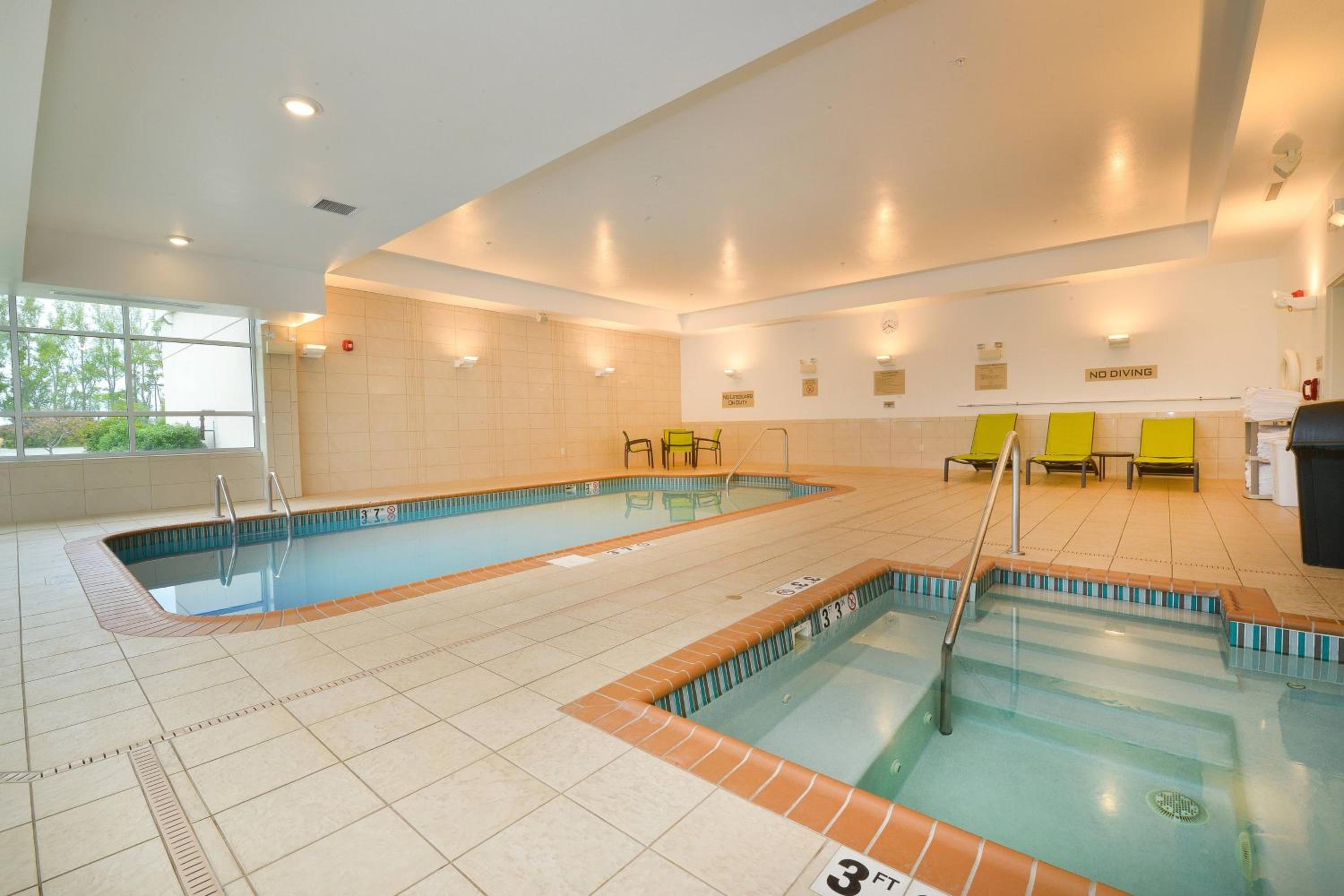 Grand Forks Vacations - SpringHill Suites by Marriott Grand Forks - Property Image 5
