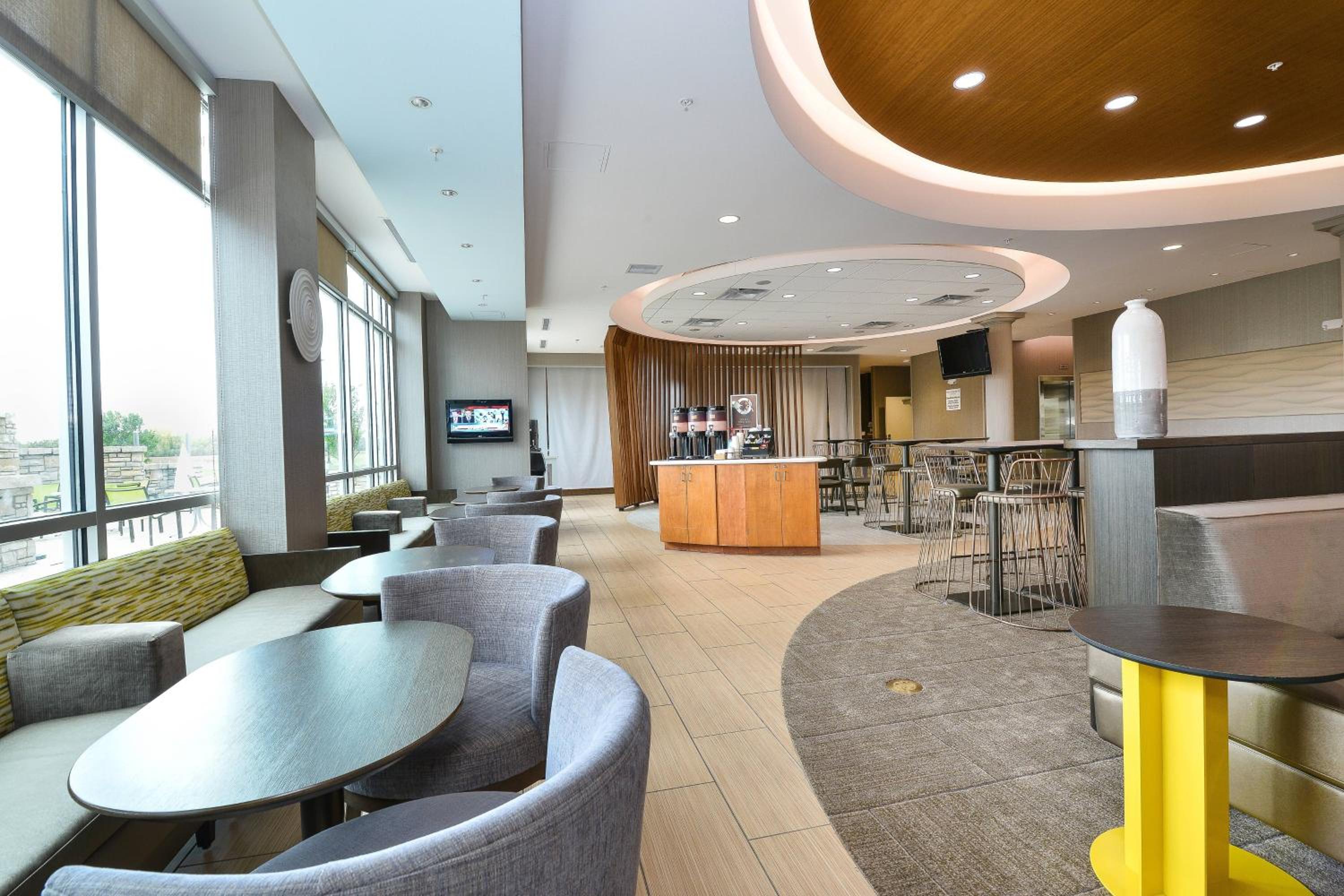 Grand Forks Vacations - SpringHill Suites by Marriott Grand Forks - Property Image 8