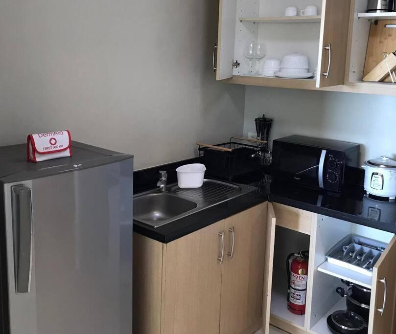 Spacious BGC 2 BR with a view photo 5