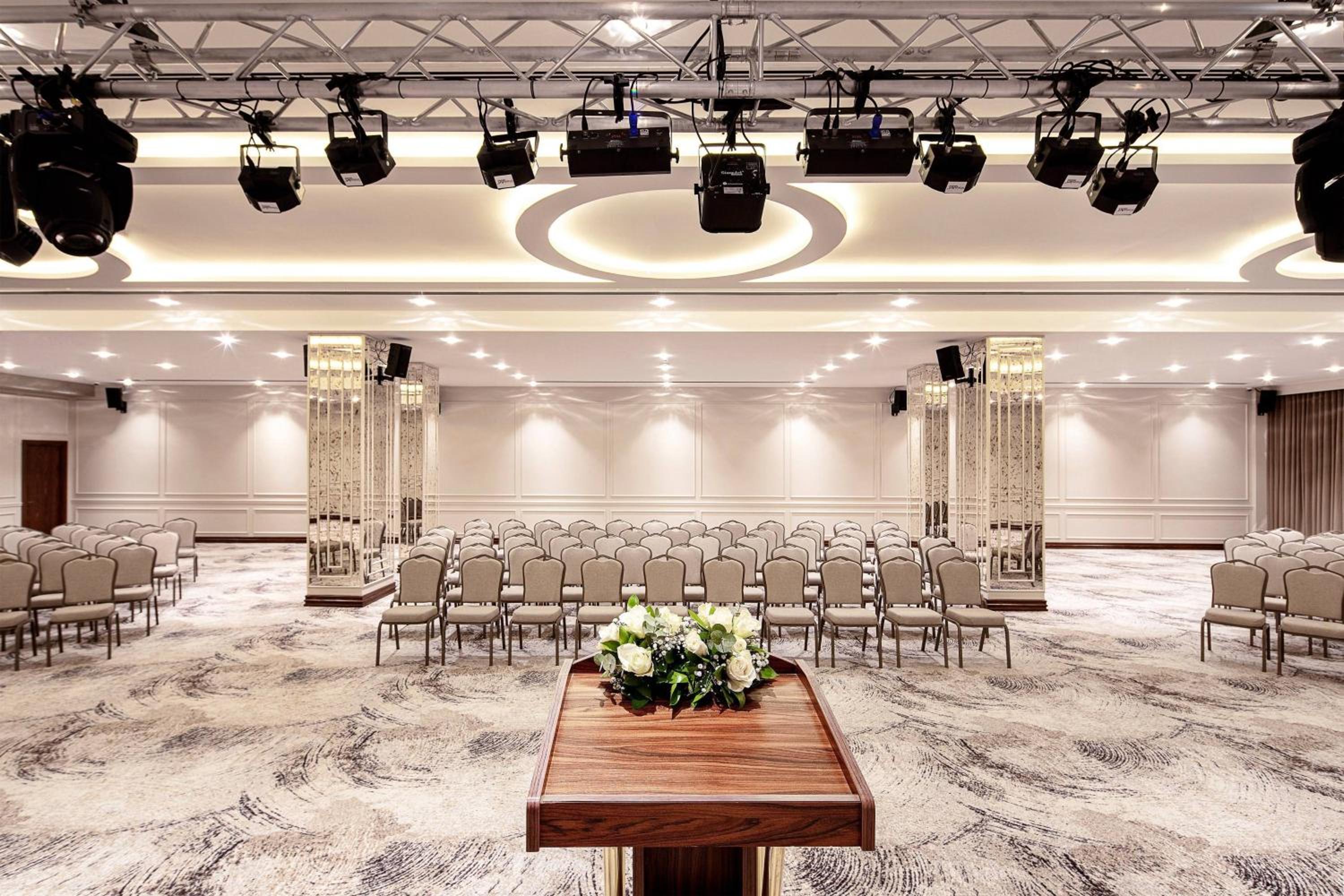 Delta Hotels by Marriott İstanbul Kağıthane - Image 21