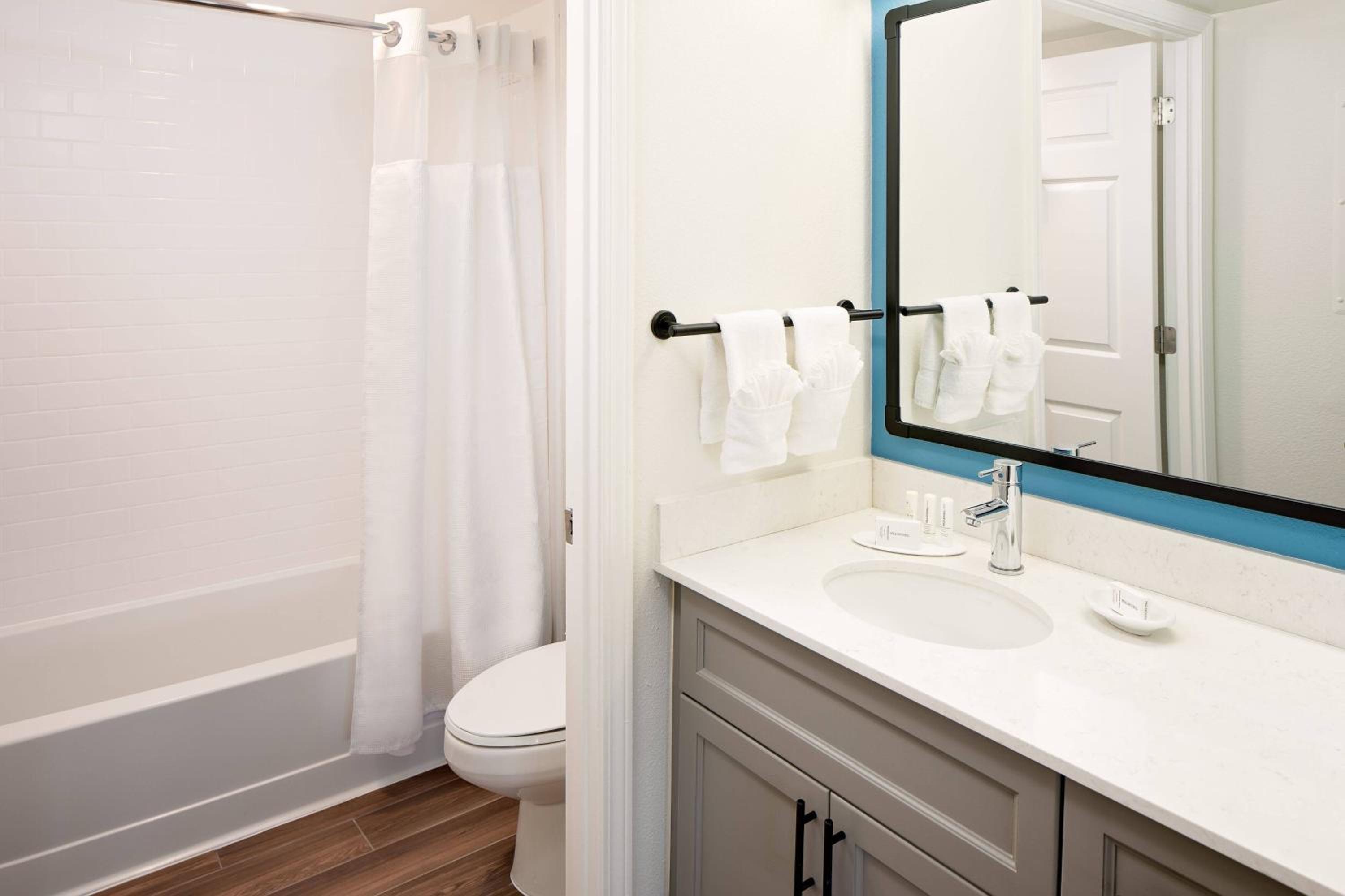 Residence Inn by Marriott Tysons - Property Image 4