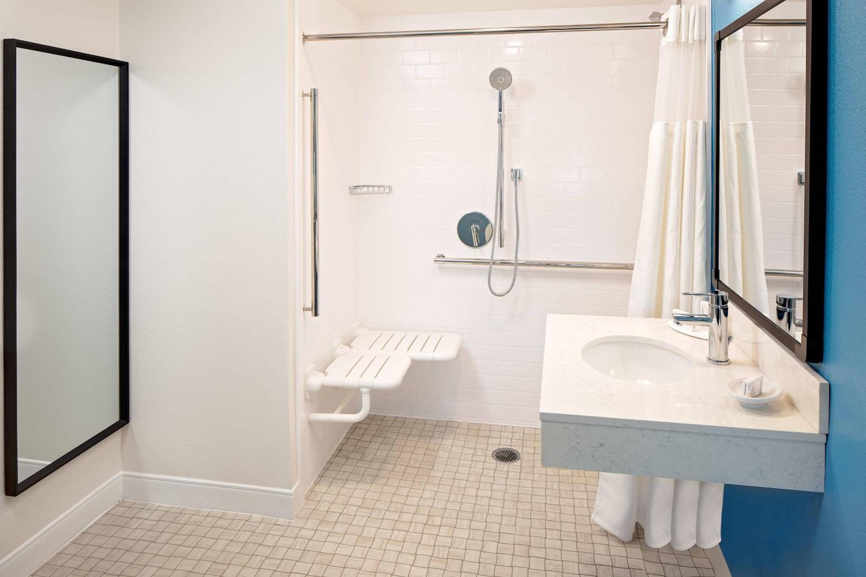 Residence Inn by Marriott Tysons - Property Image 6
