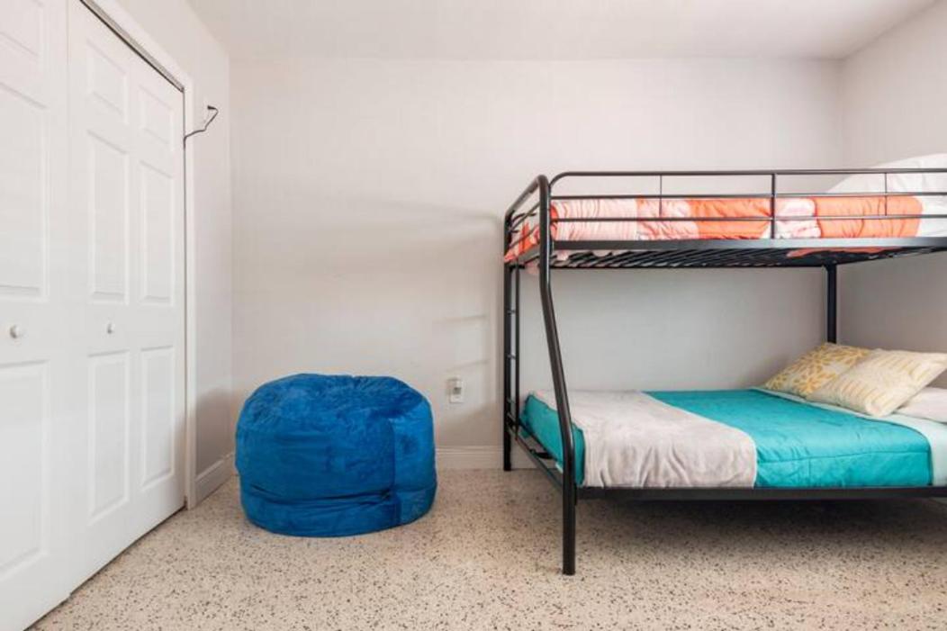 Sleeps 8, Havana Nights in Miami