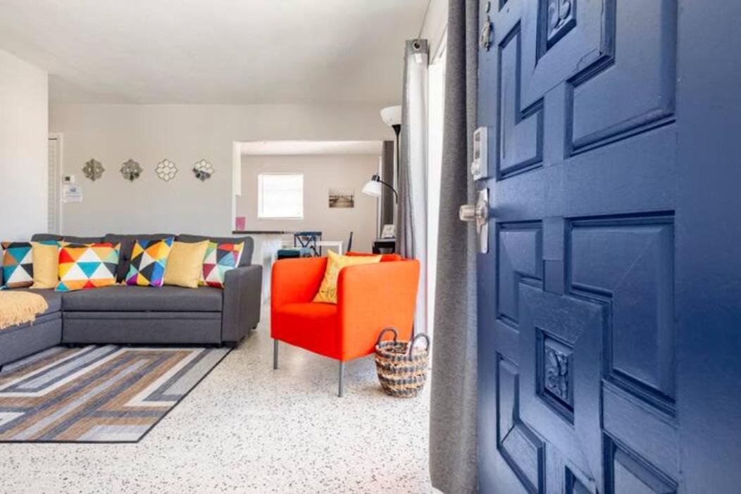 Sleeps 8, Havana Nights in Miami