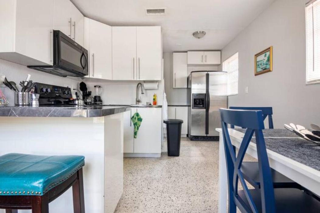 Sleeps 8, Havana Nights in Miami