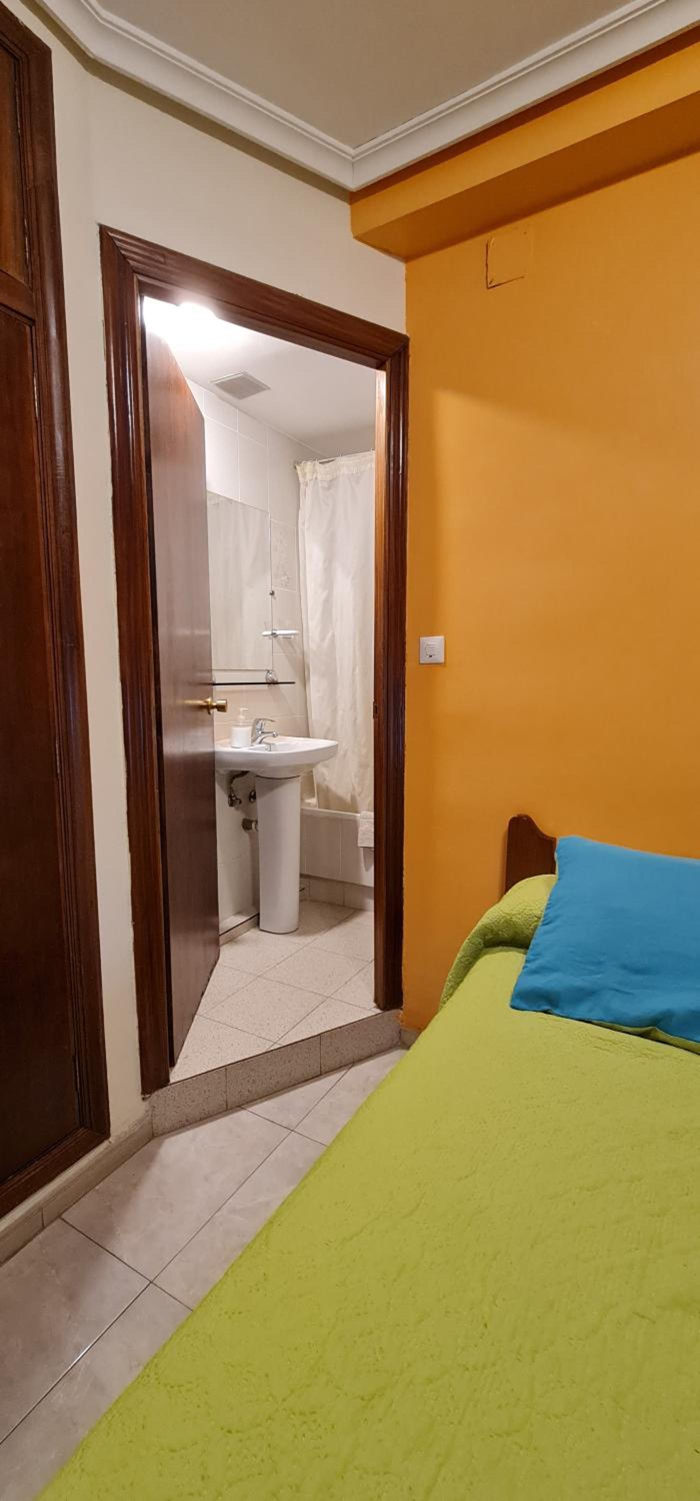Hostal Ramón y Cajal