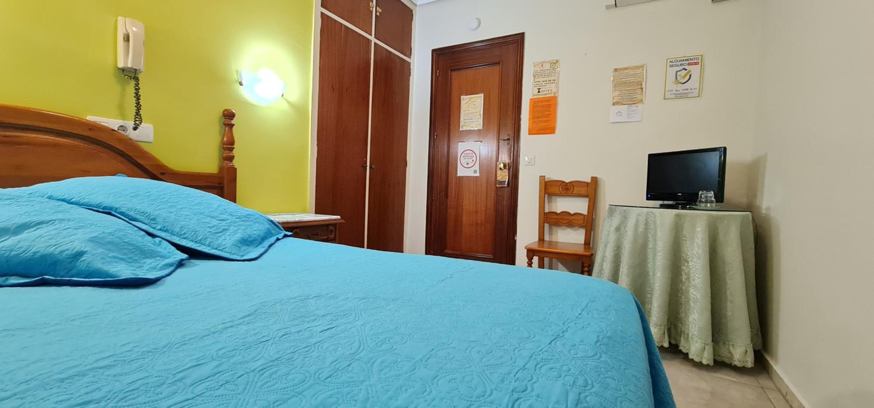 Hostal Ramón y Cajal
