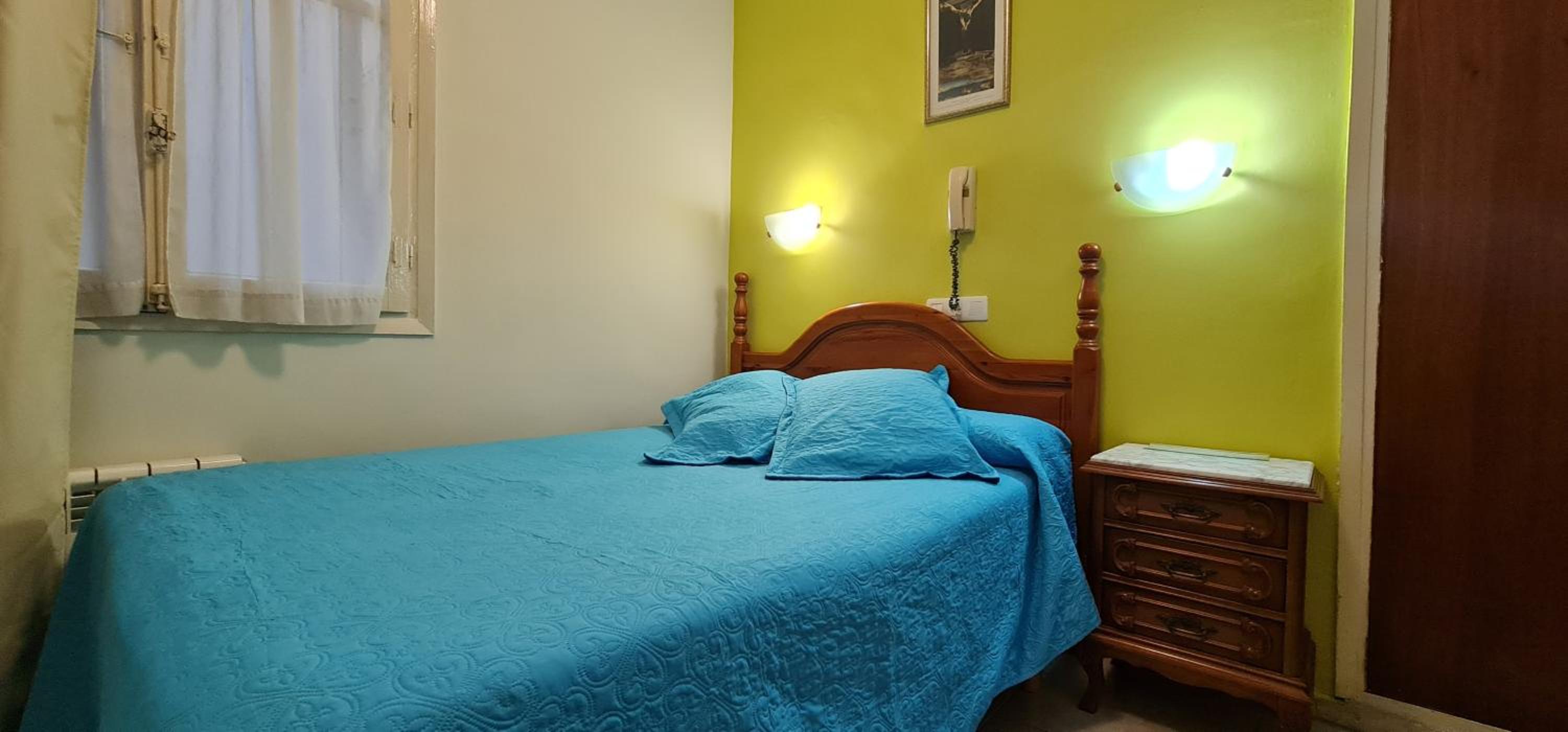 Hostal Ramón y Cajal