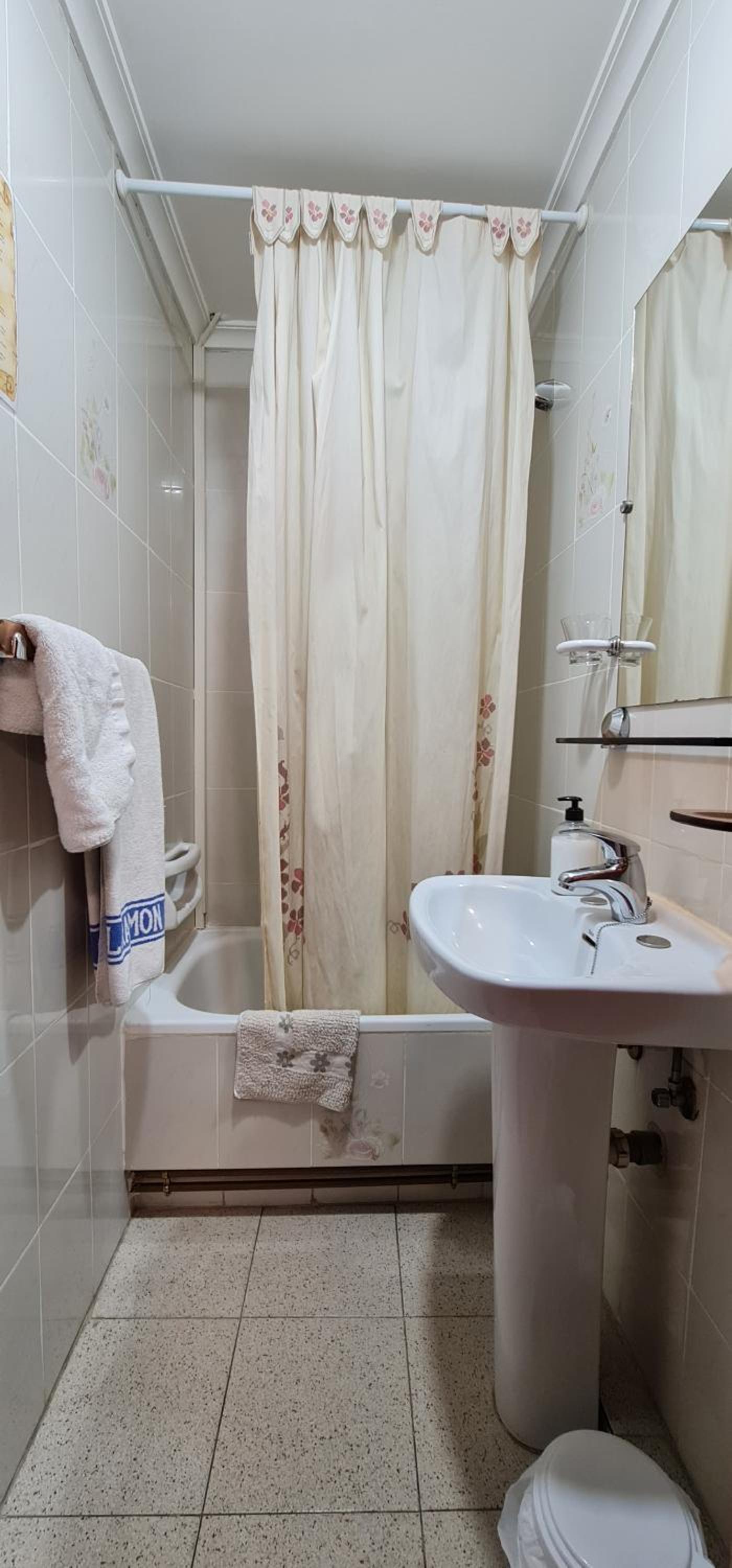 Hostal Ramón y Cajal