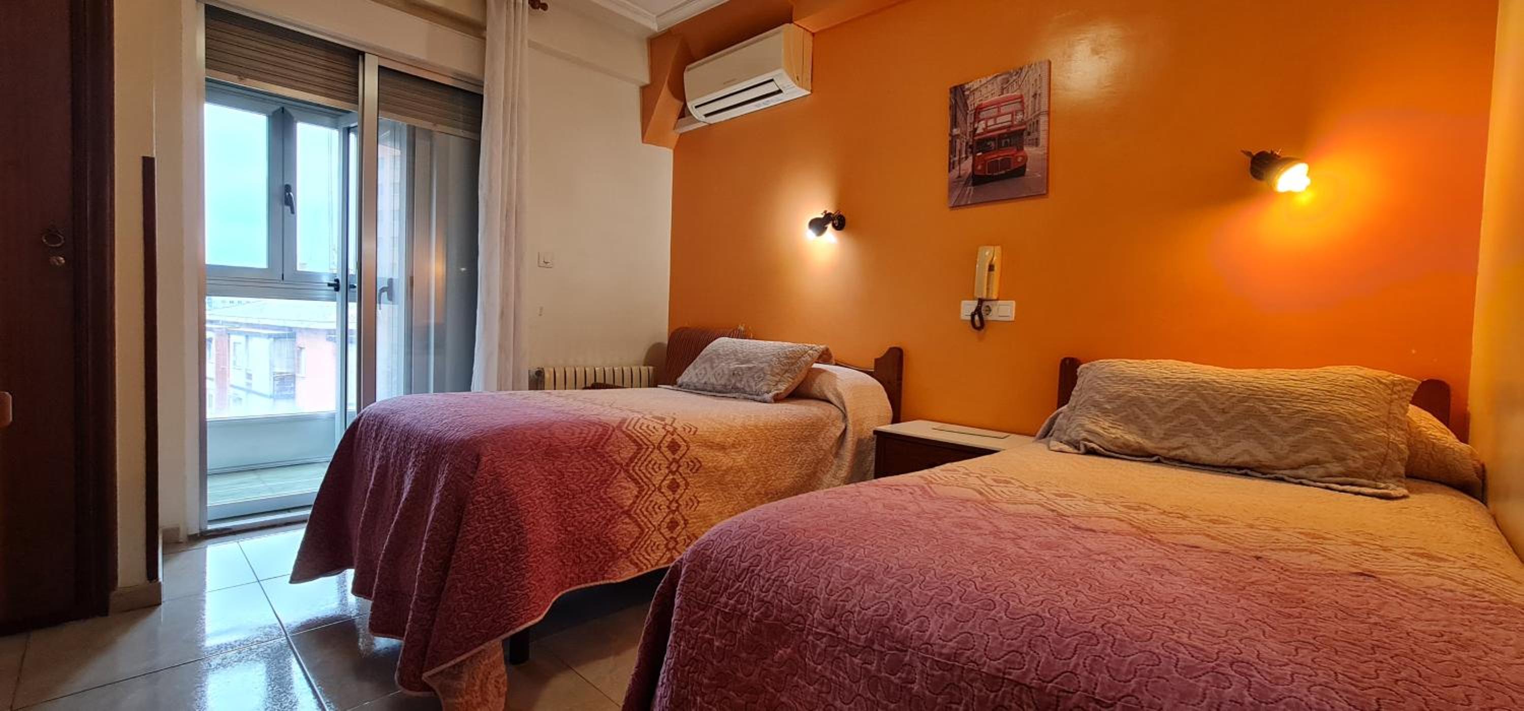 Hostal Ramón y Cajal