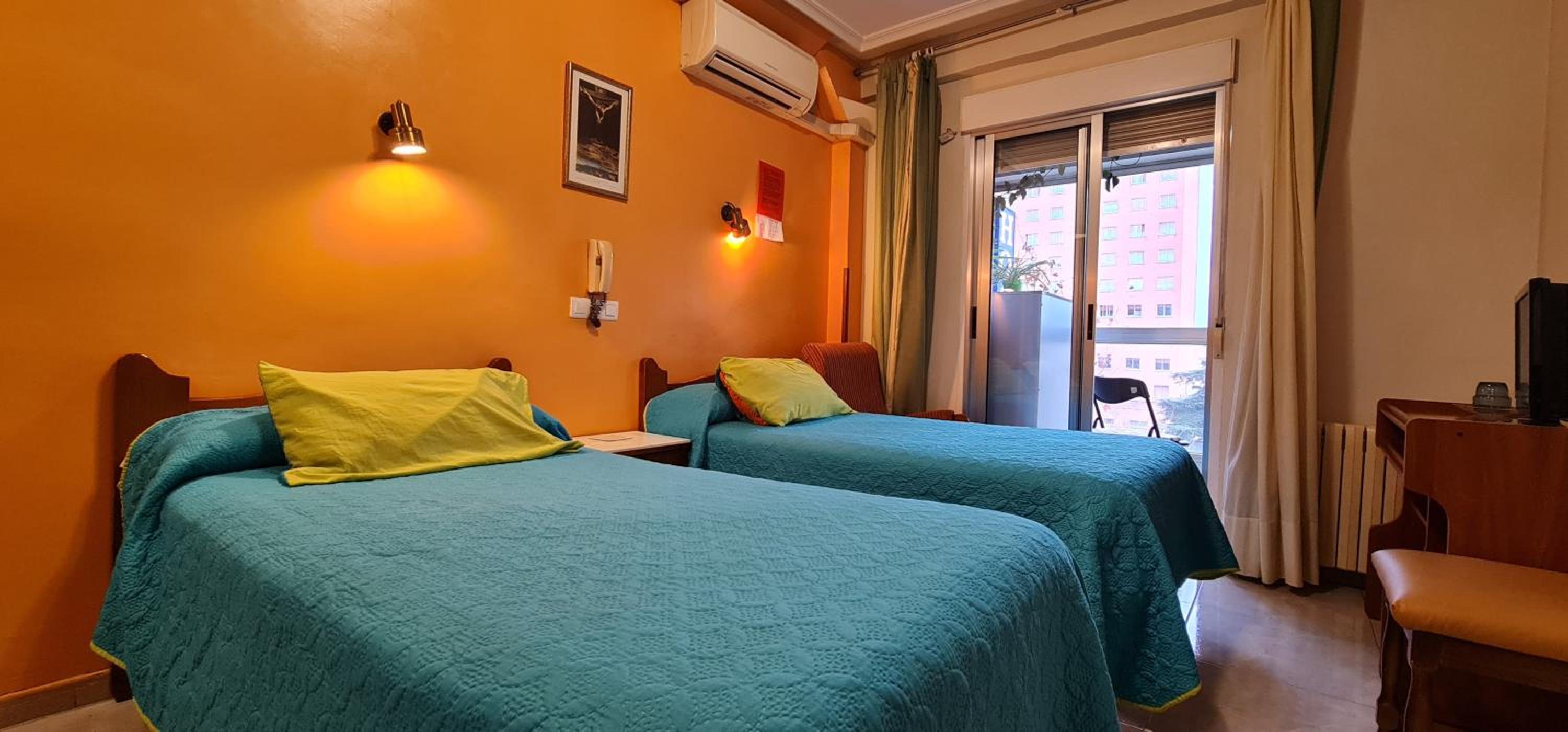 Hostal Ramón y Cajal