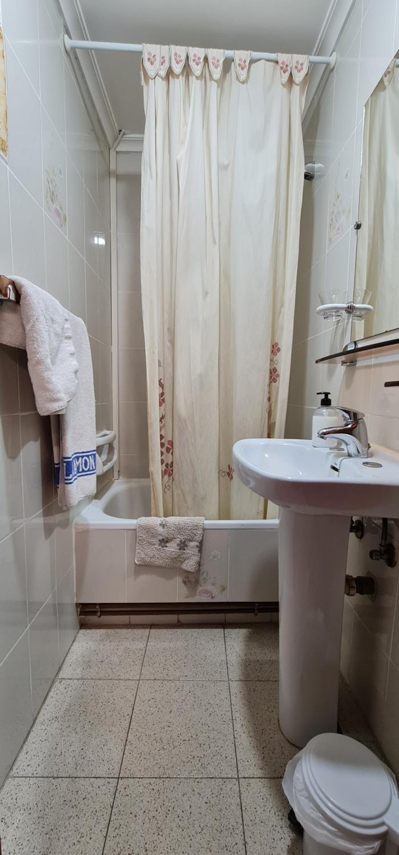 Hostal Ramón y Cajal