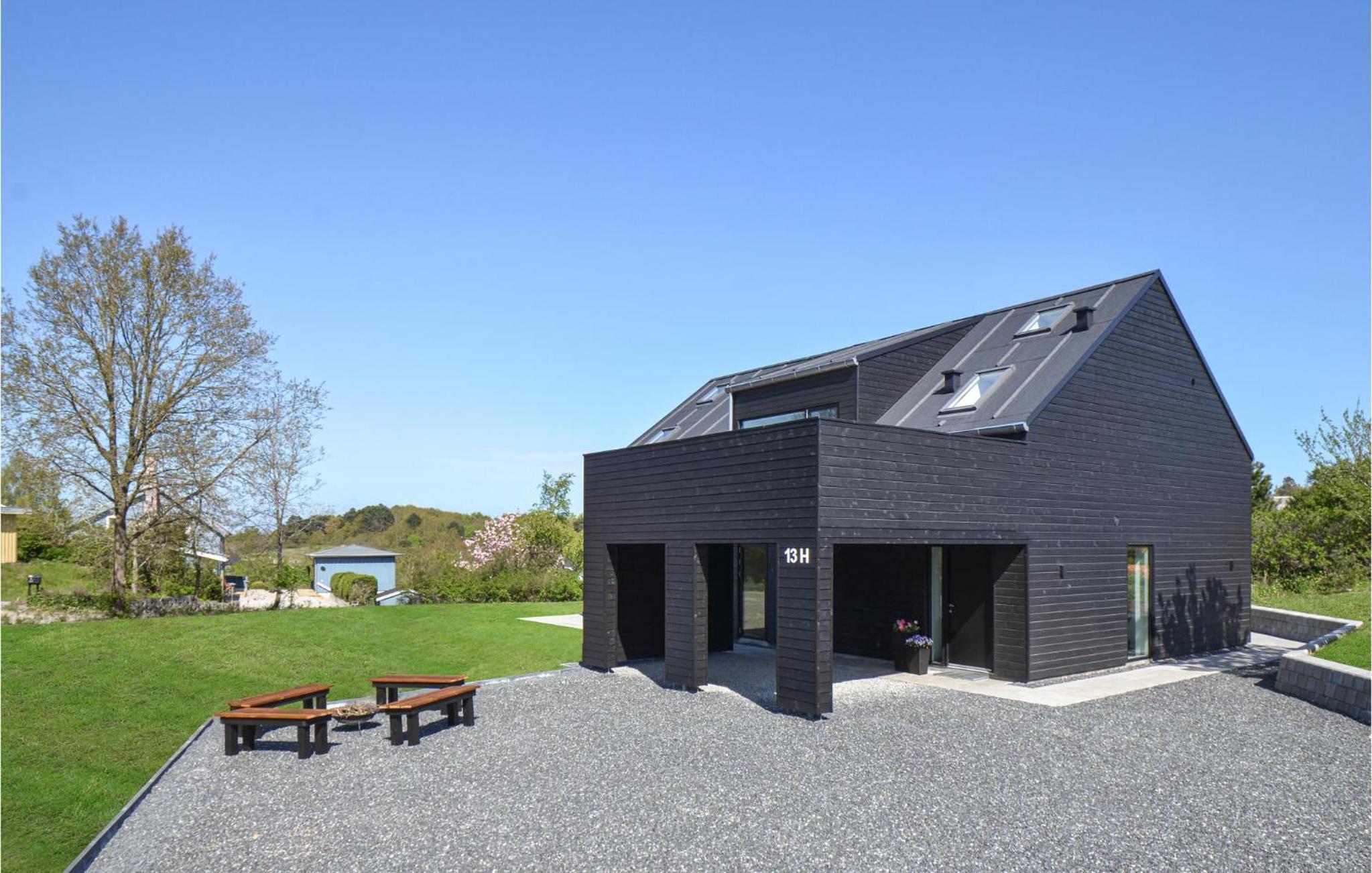 Gorgeous Home In Ebeltoft With Kitchen