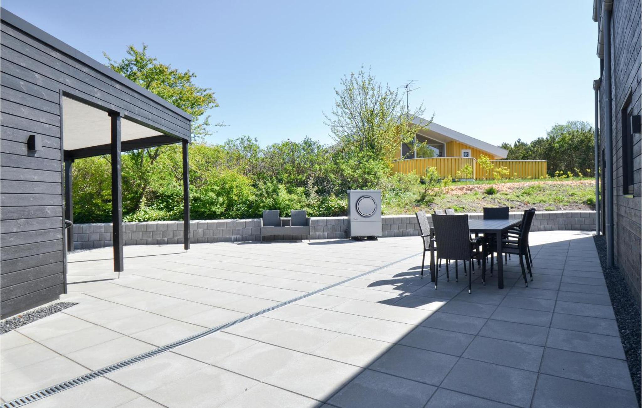 Gorgeous Home In Ebeltoft With Kitchen