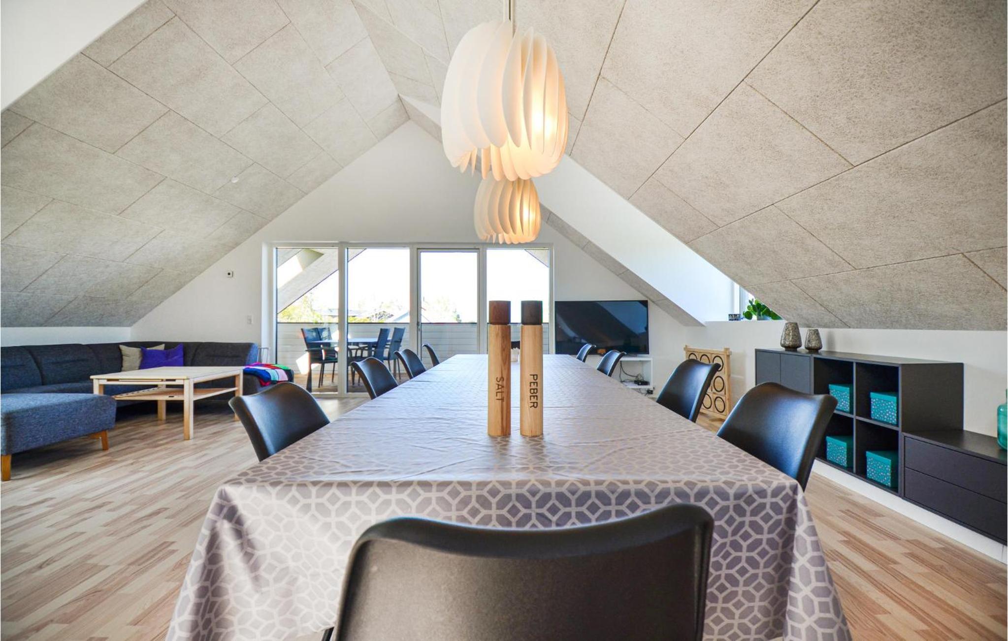 Gorgeous Home In Ebeltoft With Kitchen