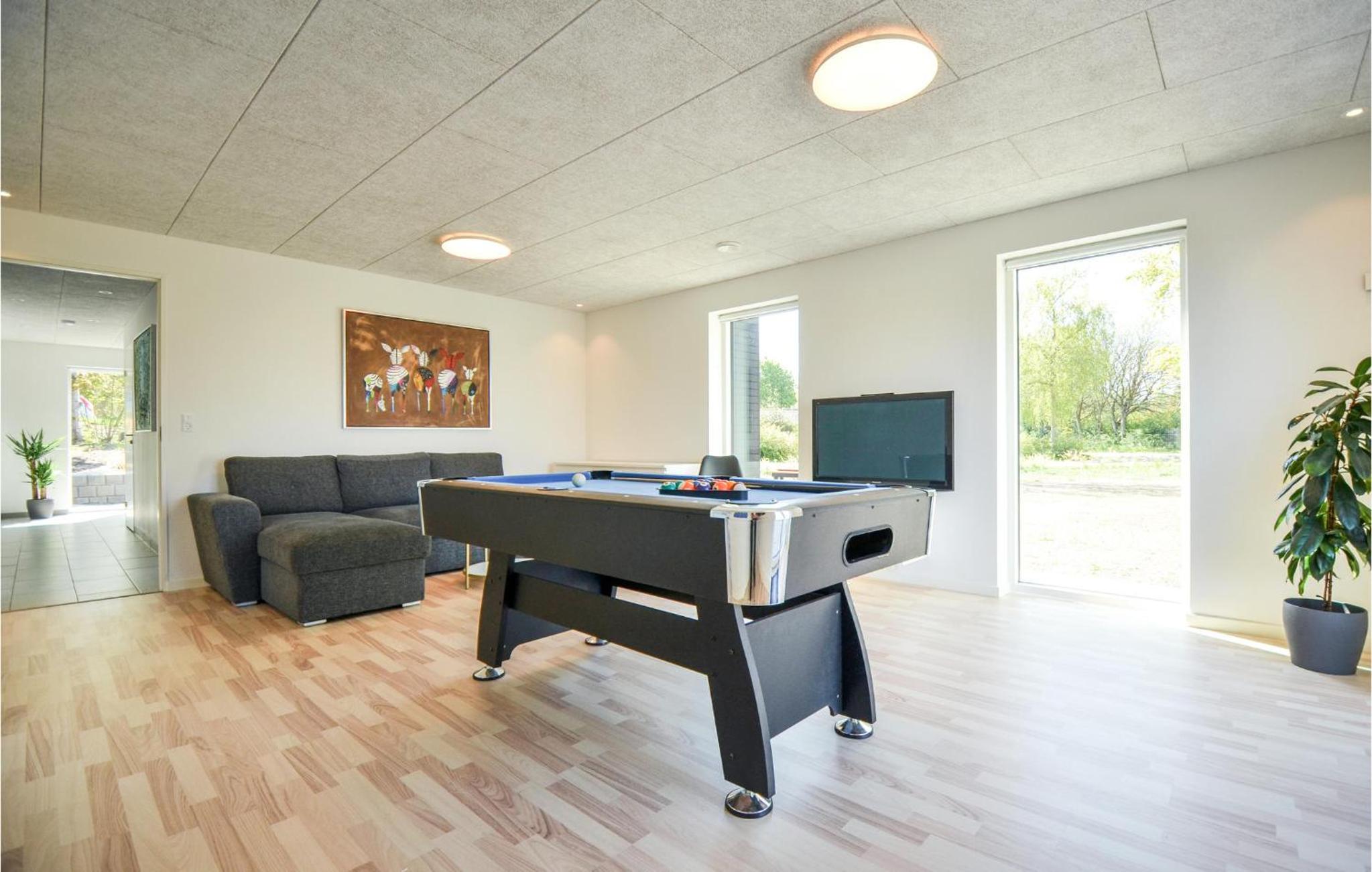 Gorgeous Home In Ebeltoft With Kitchen