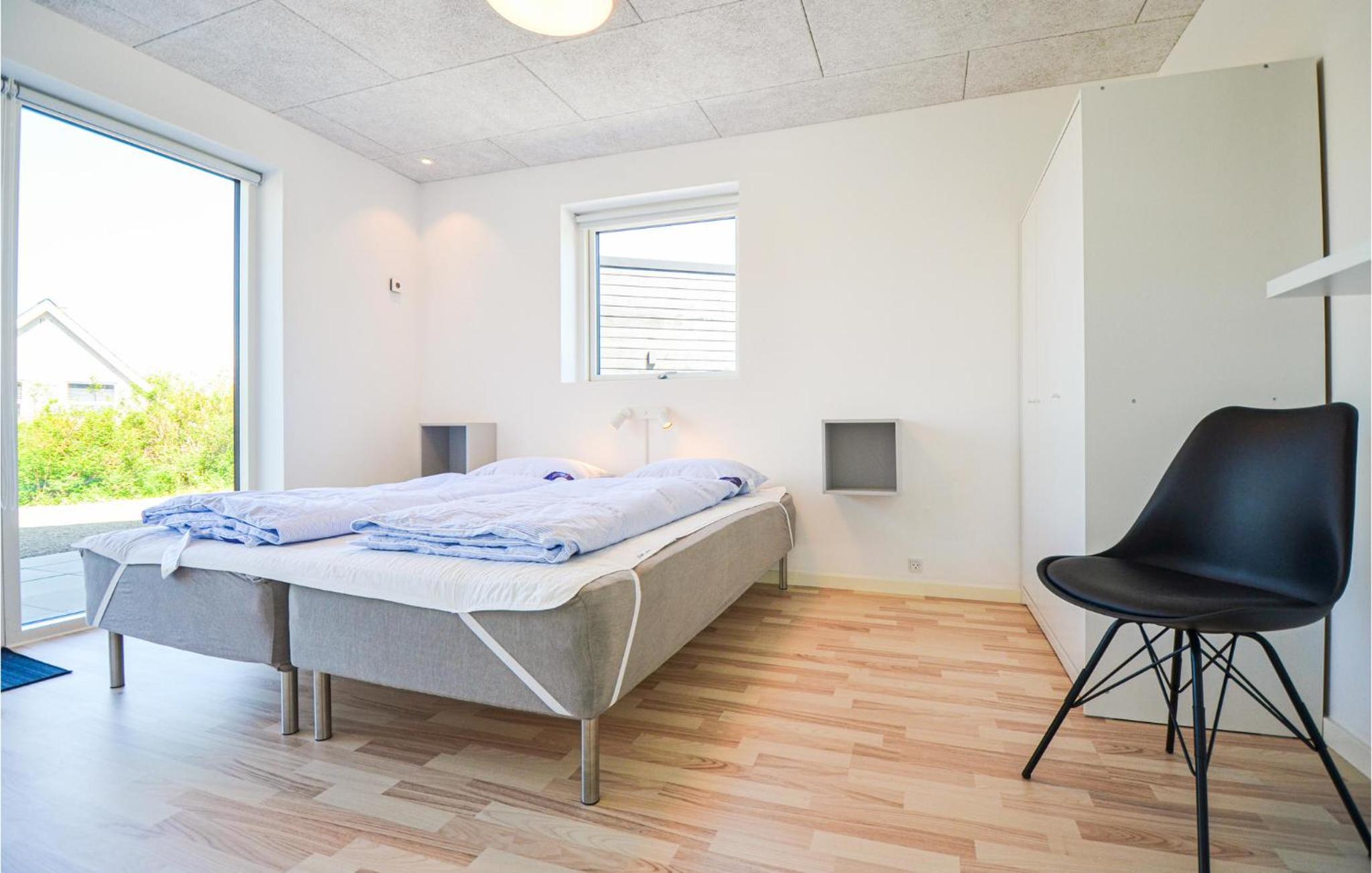 Gorgeous Home In Ebeltoft With Kitchen