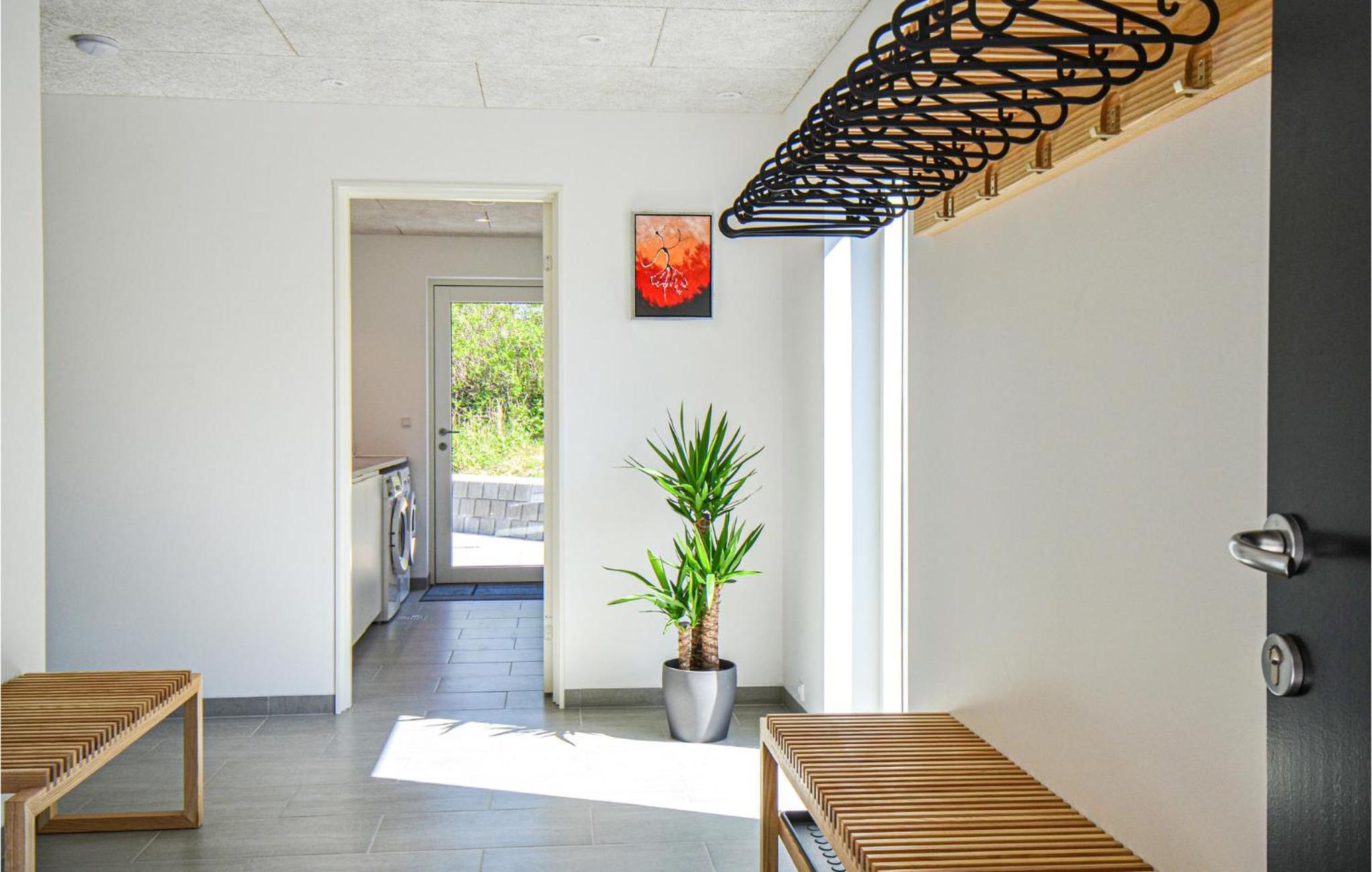 Gorgeous Home In Ebeltoft With Kitchen