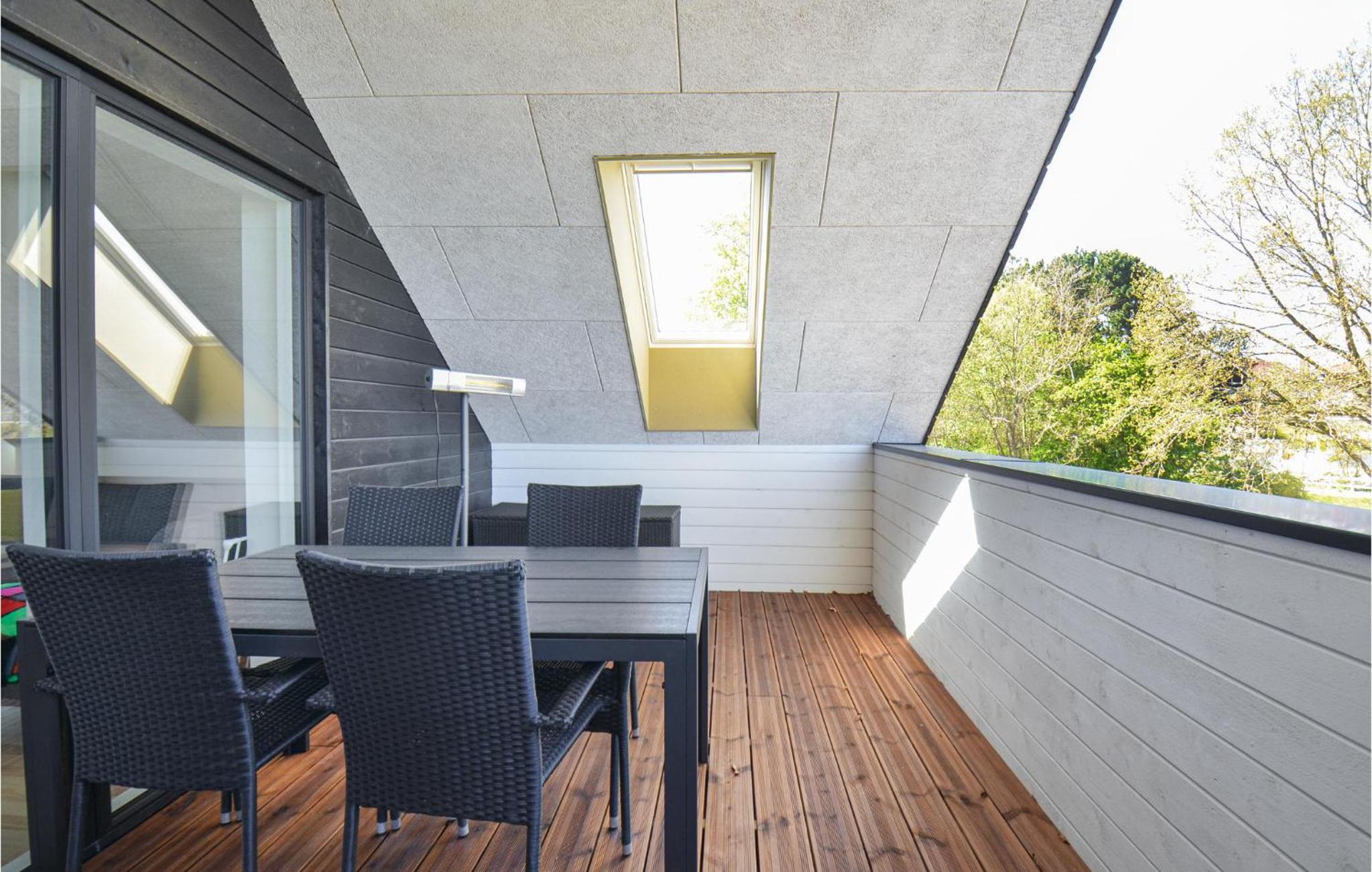 Gorgeous Home In Ebeltoft With Kitchen