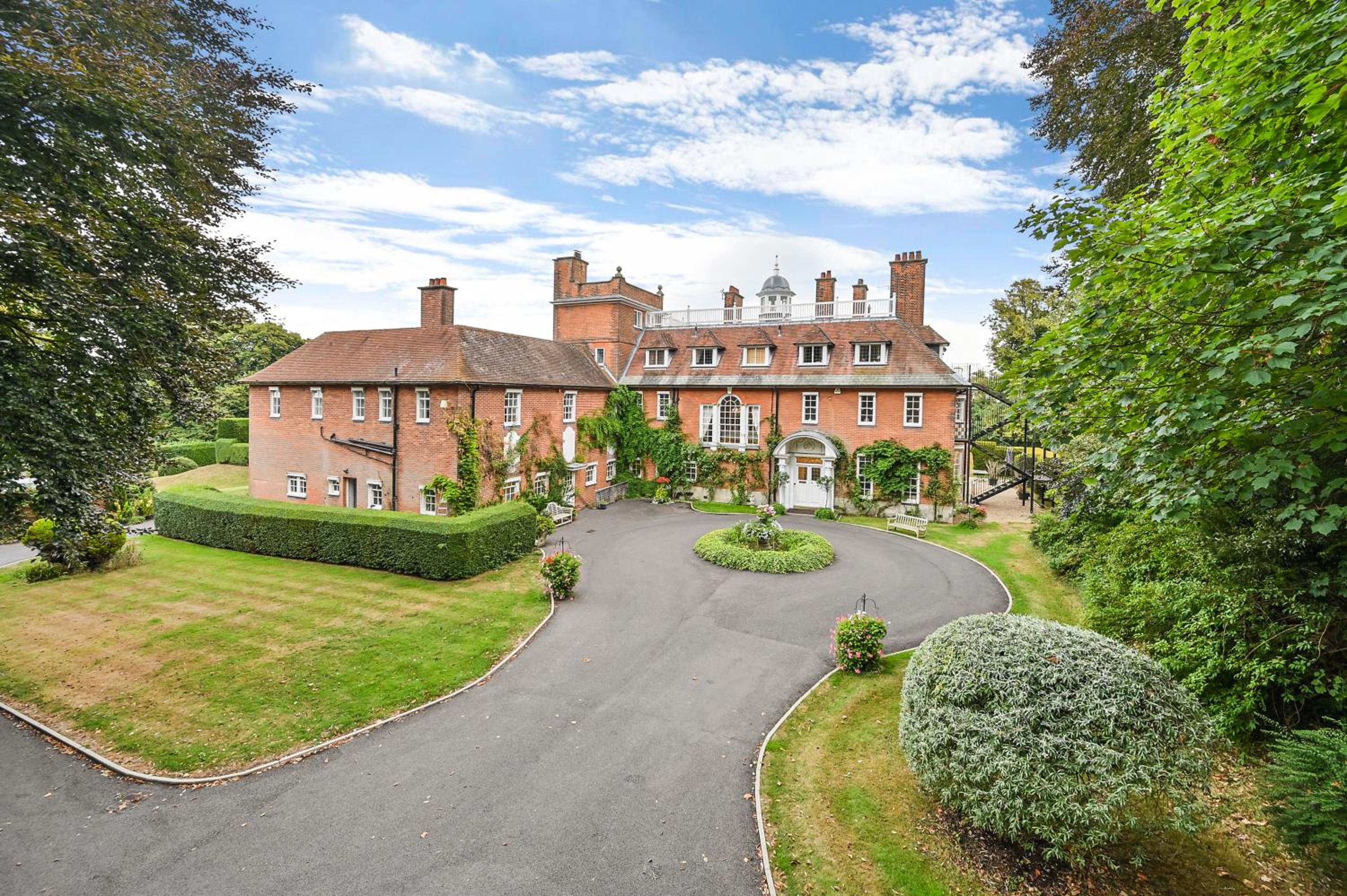 Saltcote Place