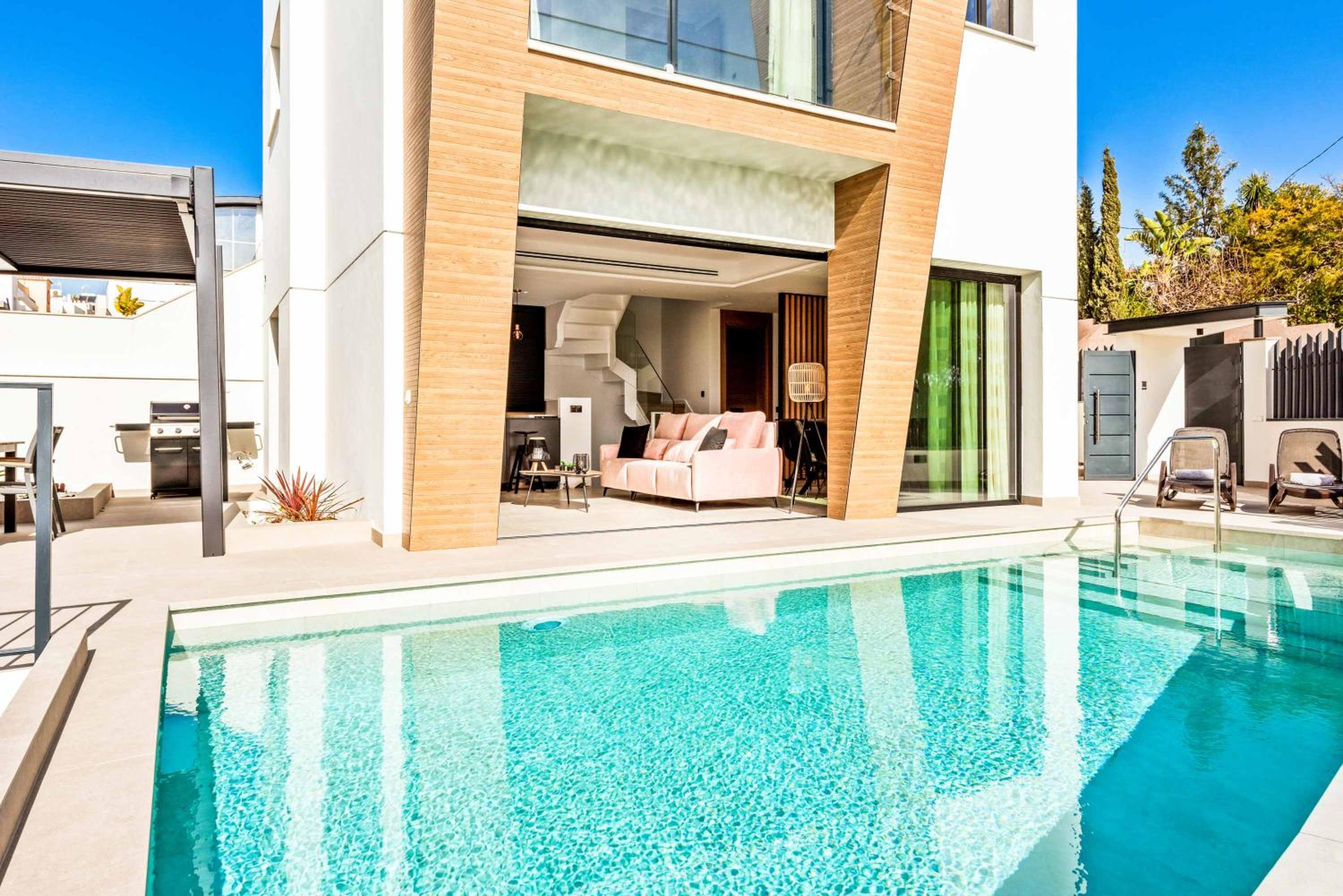 Villa Popeson en Nerja — recepcion & lobby
