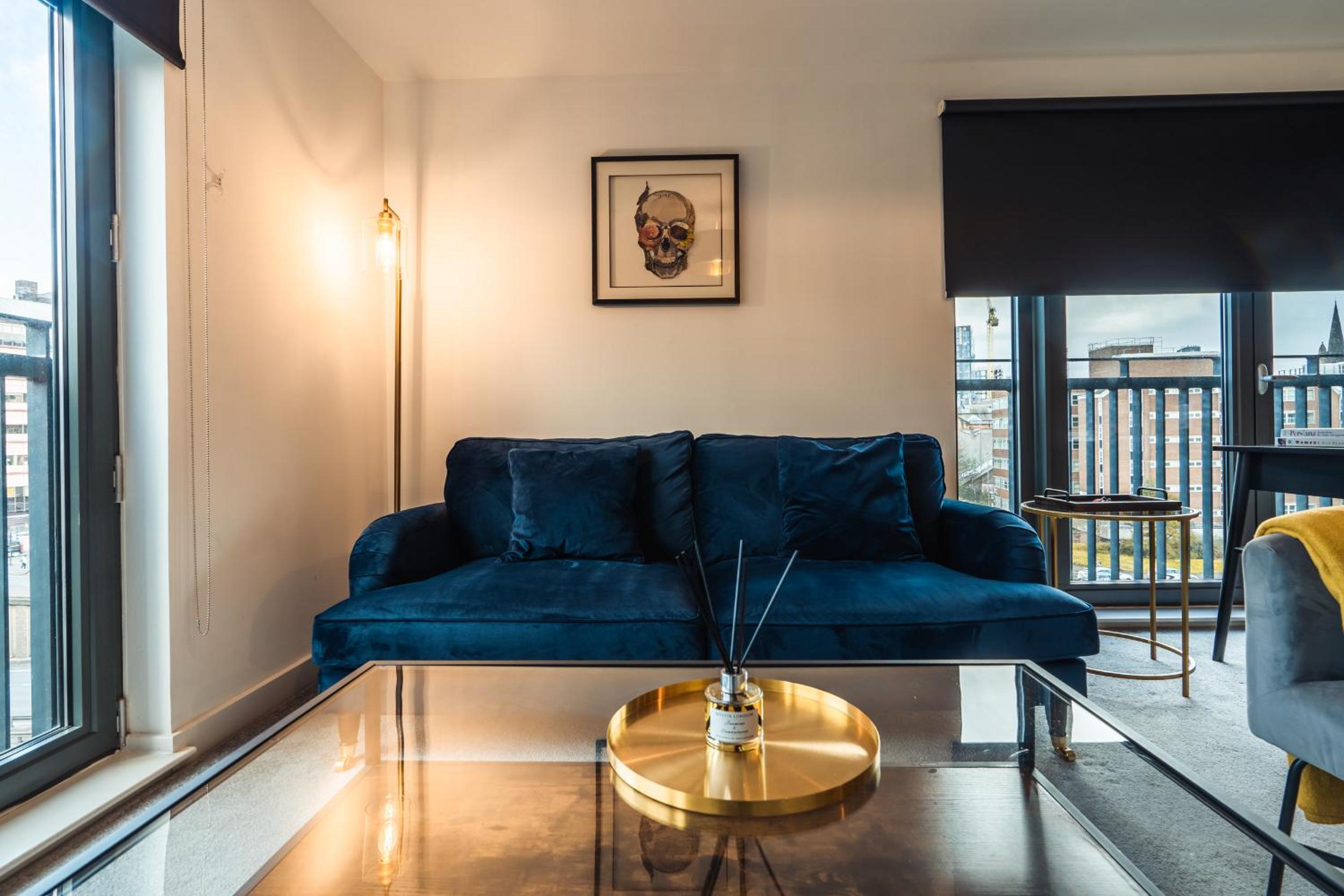 City View - A Stunning 2 Bed Apartment view 5