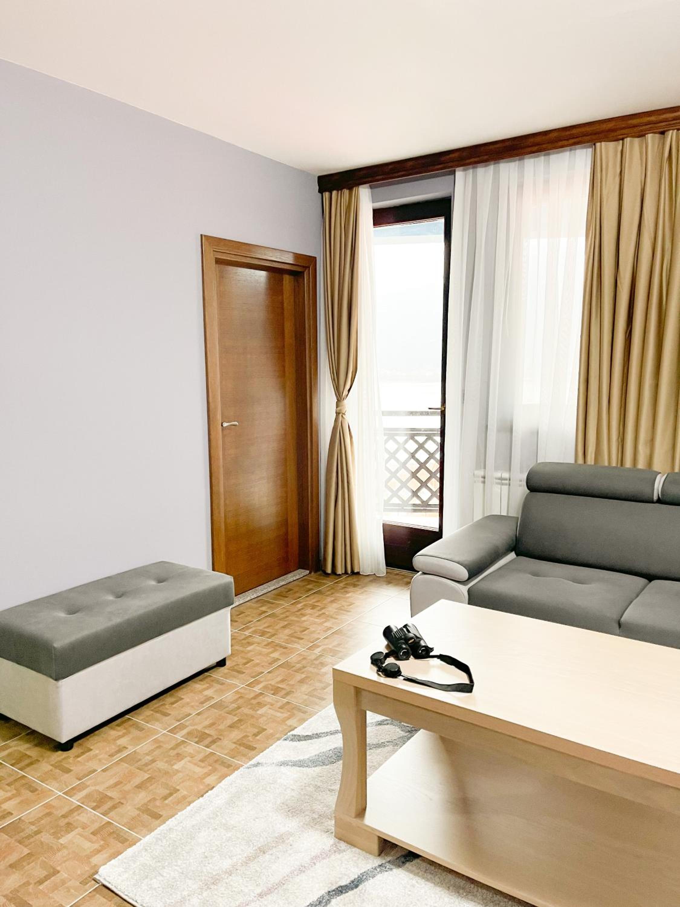 Apartments & Rooms Brijest