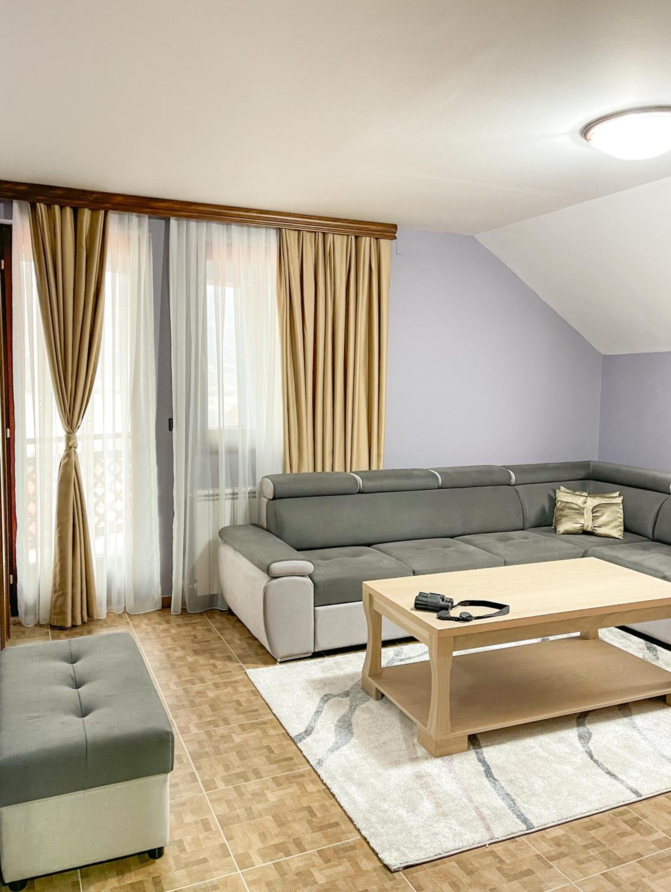 Apartments & Rooms Brijest