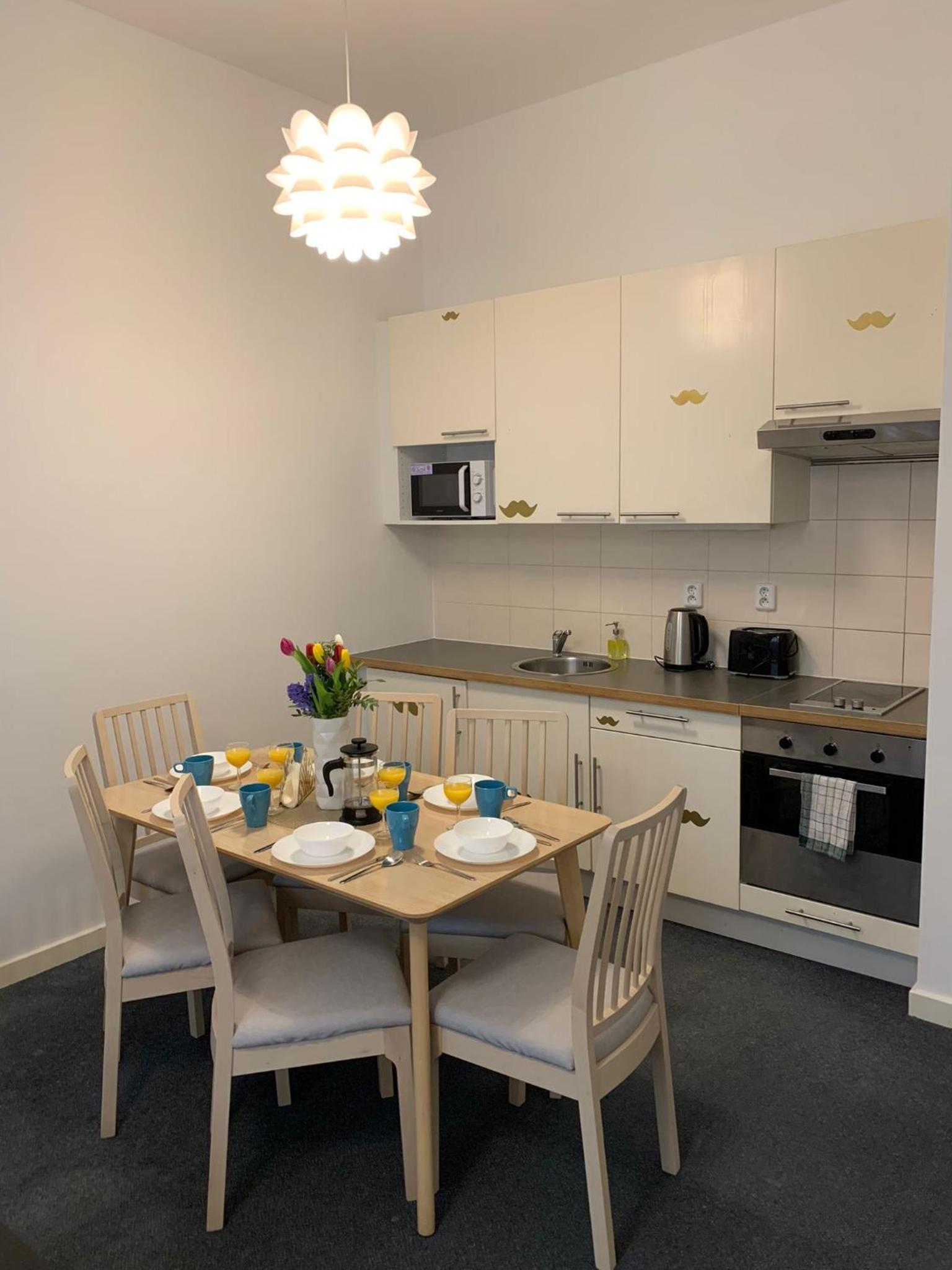 Little Tom Apartments