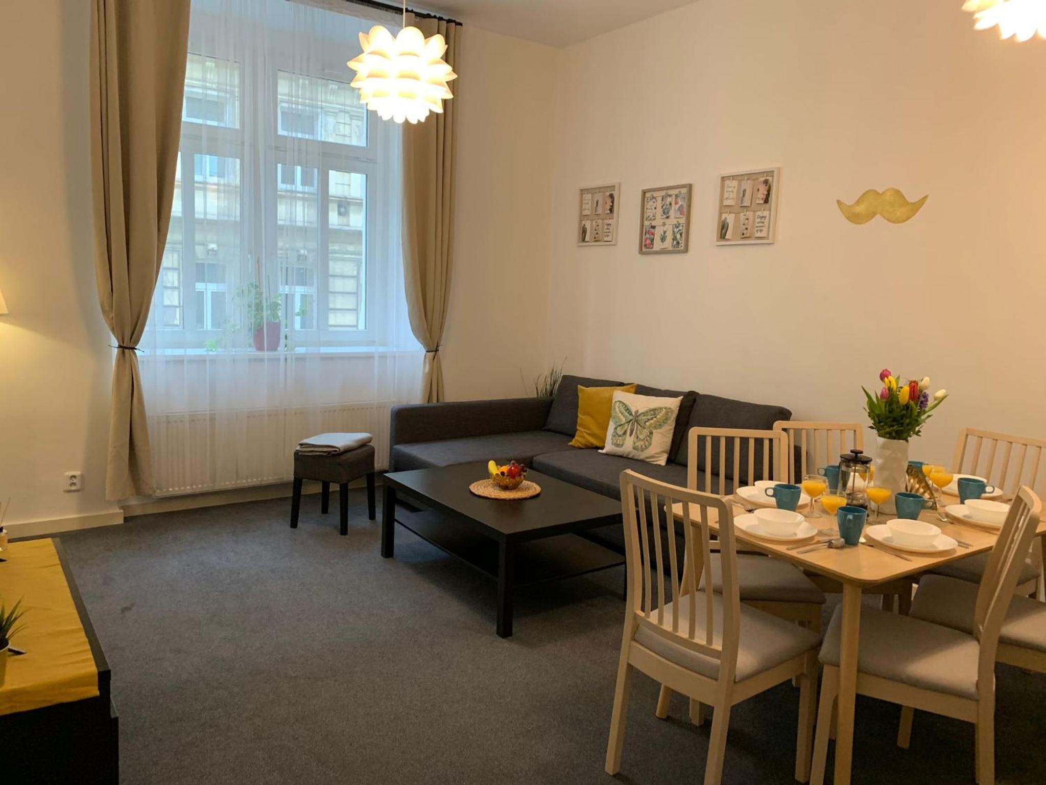 Little Tom Apartments