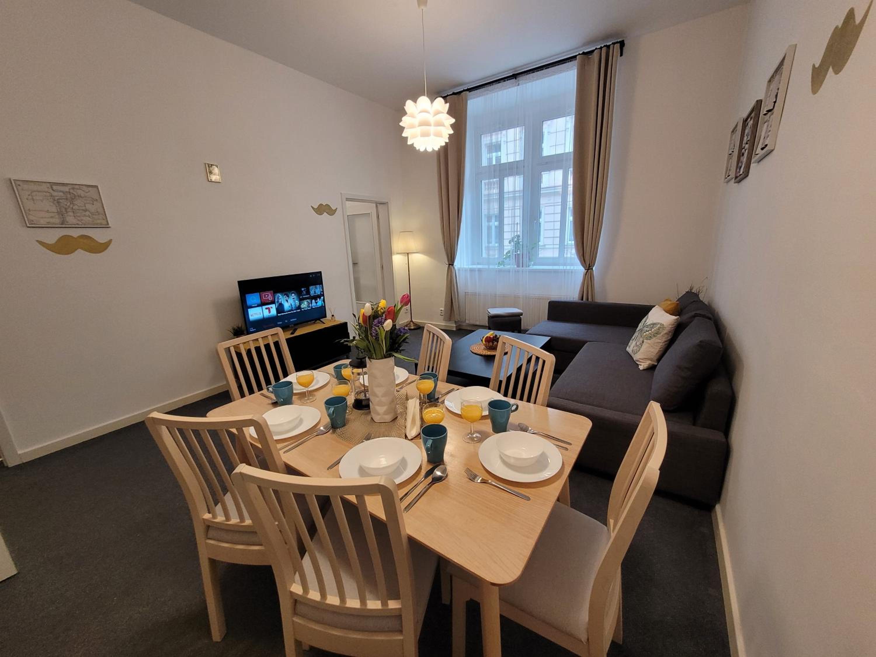 Little Tom Apartments