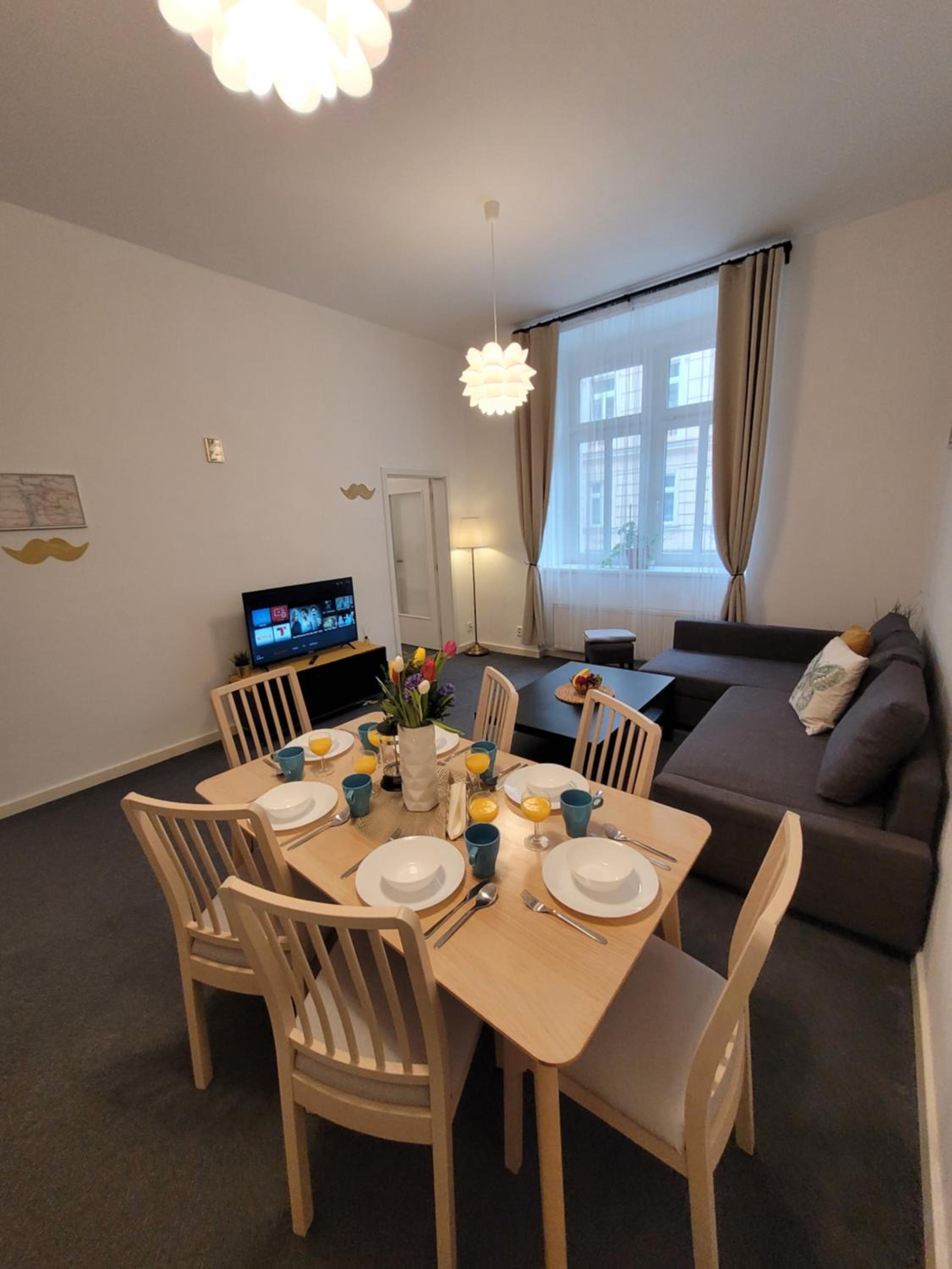 Little Tom Apartments