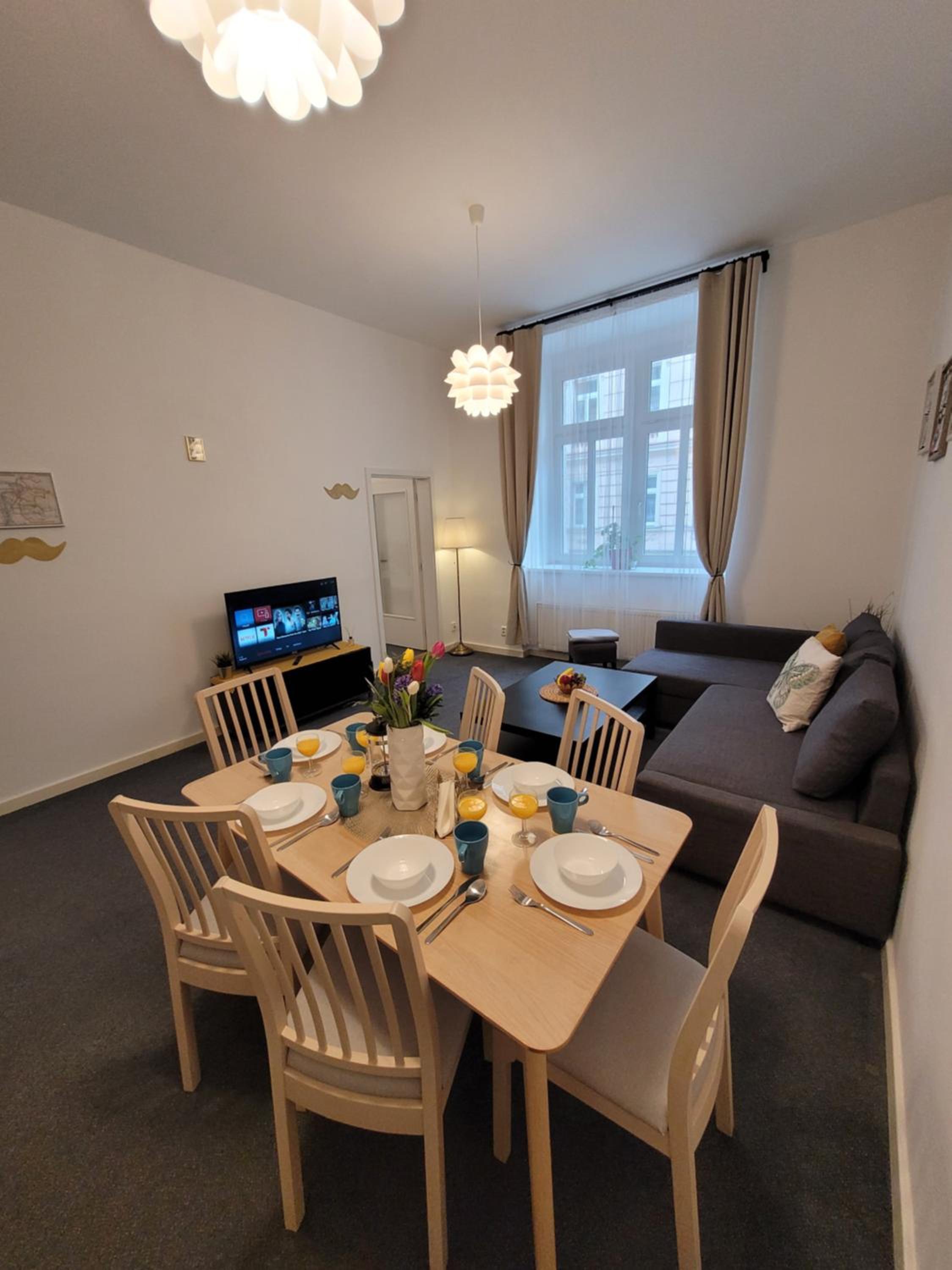Little Tom Apartments