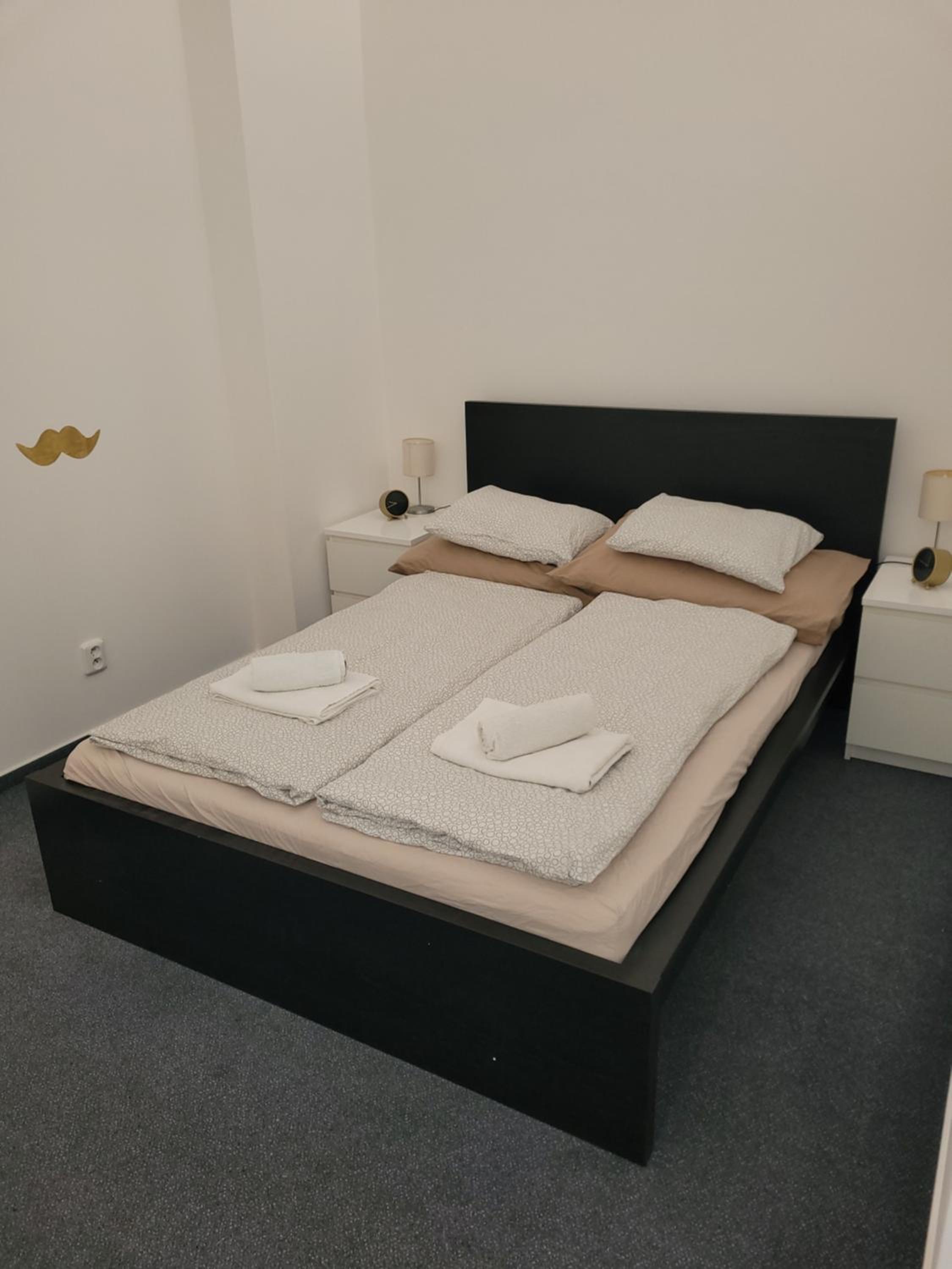 Little Tom Apartments