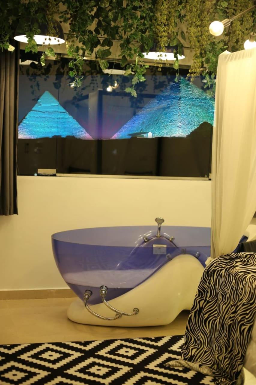 Jacuzzi pyramids view