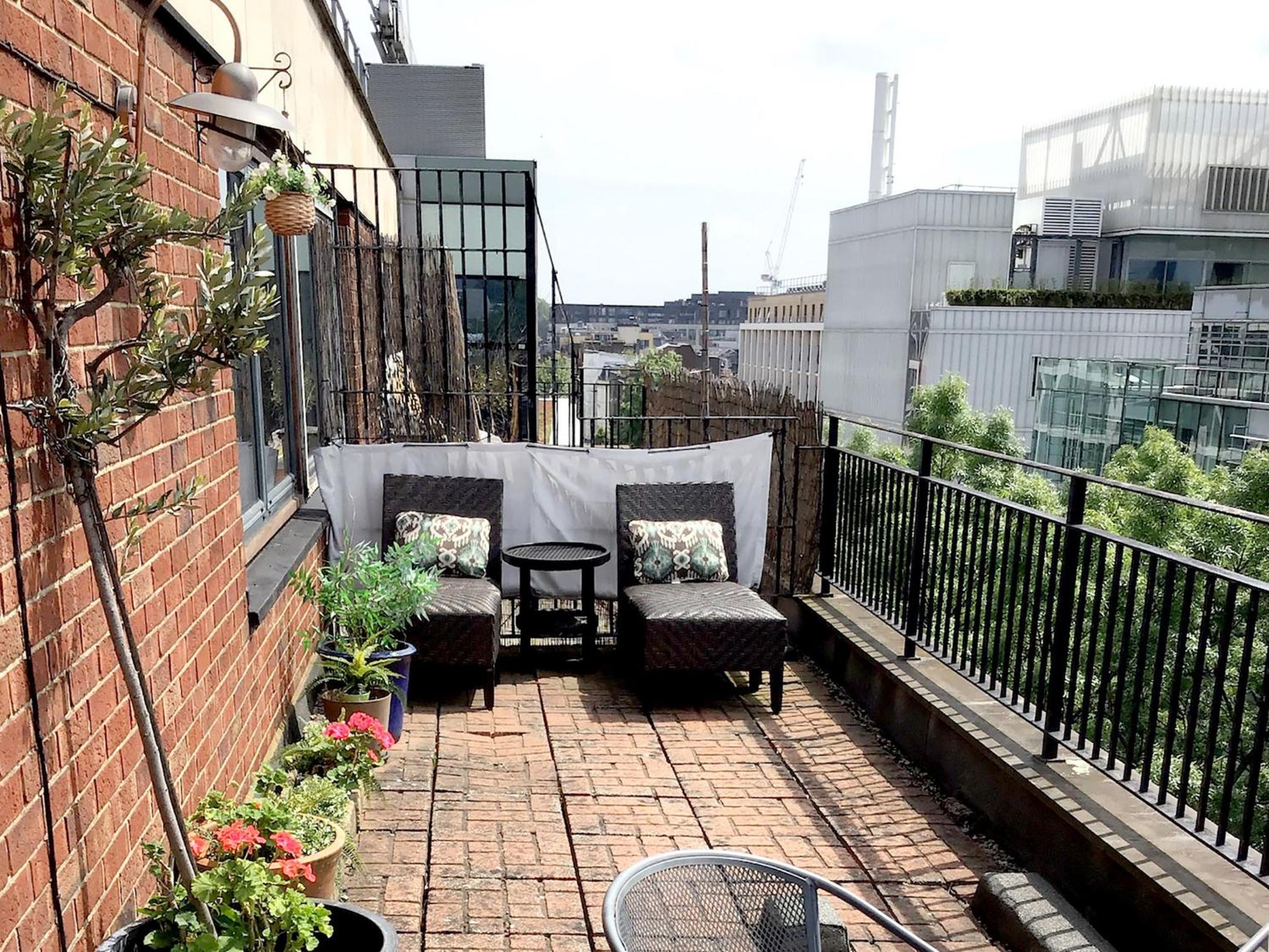 balcony