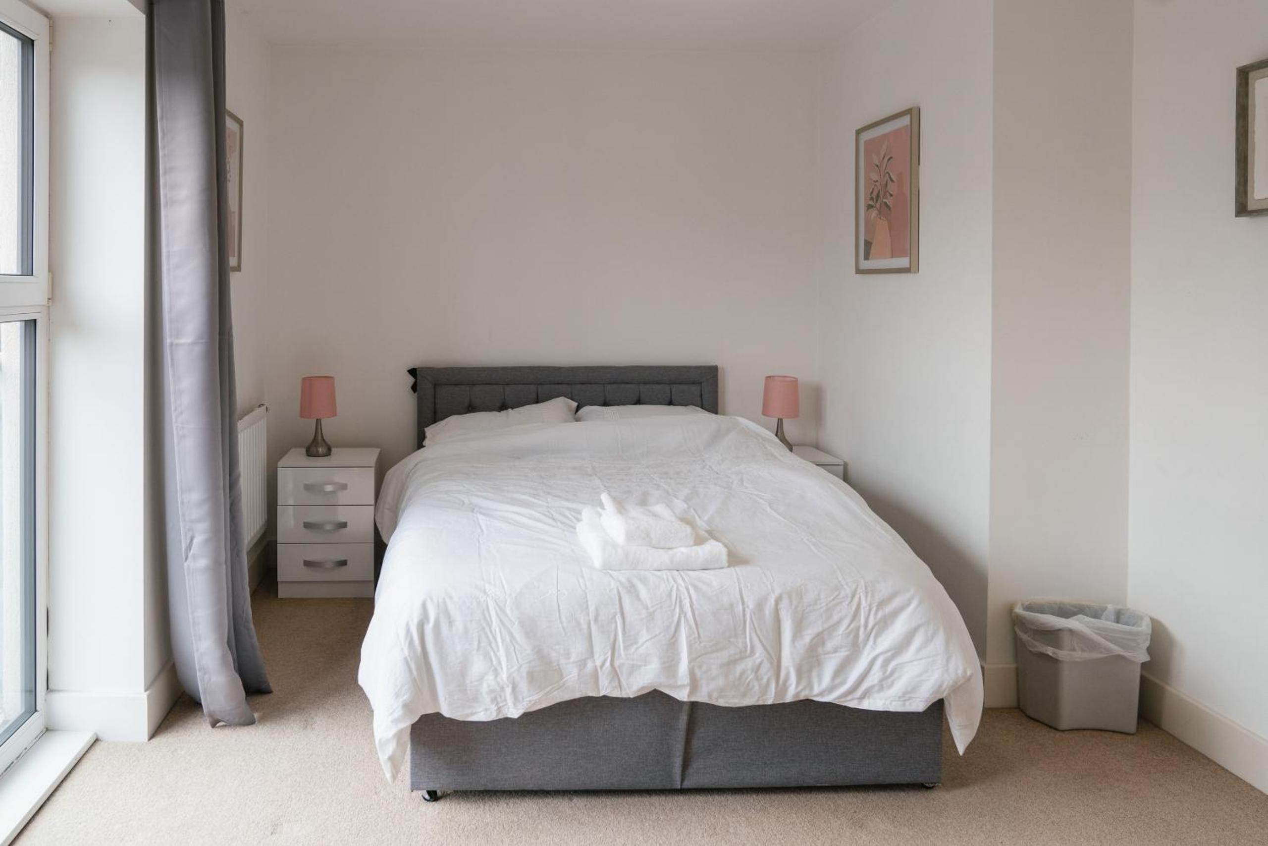 Comfy Home-Windrush Grove view 2