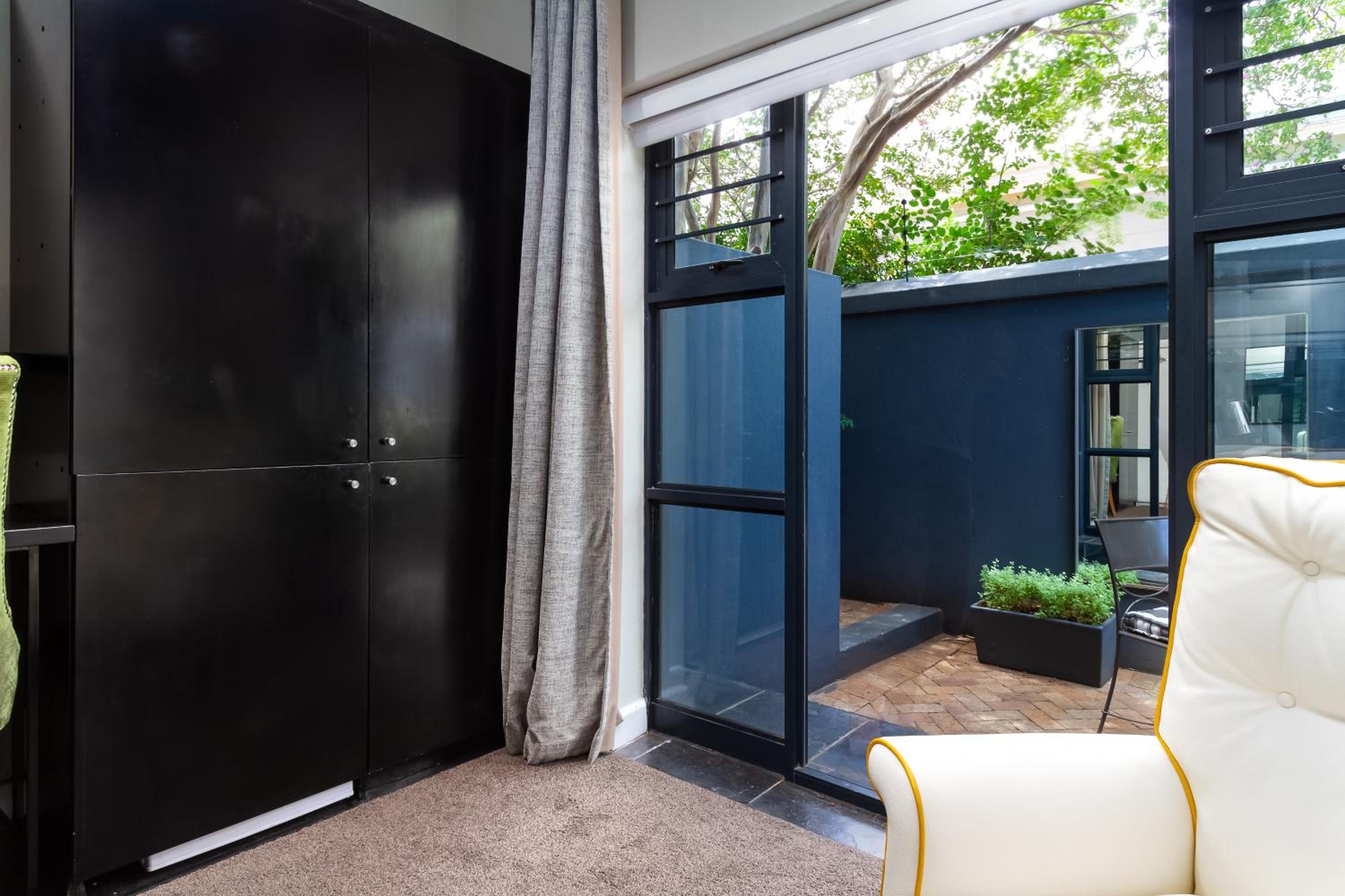 Life & Leisure Boutique Guesthouse
