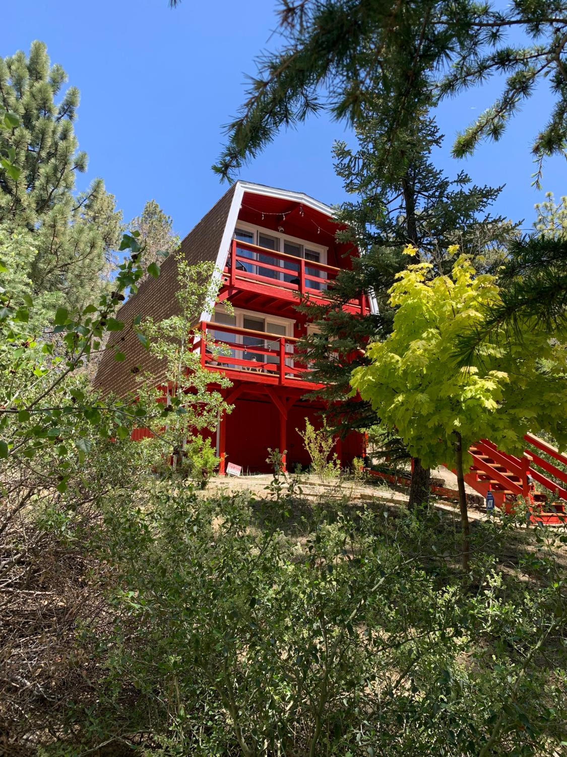 Maison Solange-Red Barn Farmhouse Style- Moonridge view 3