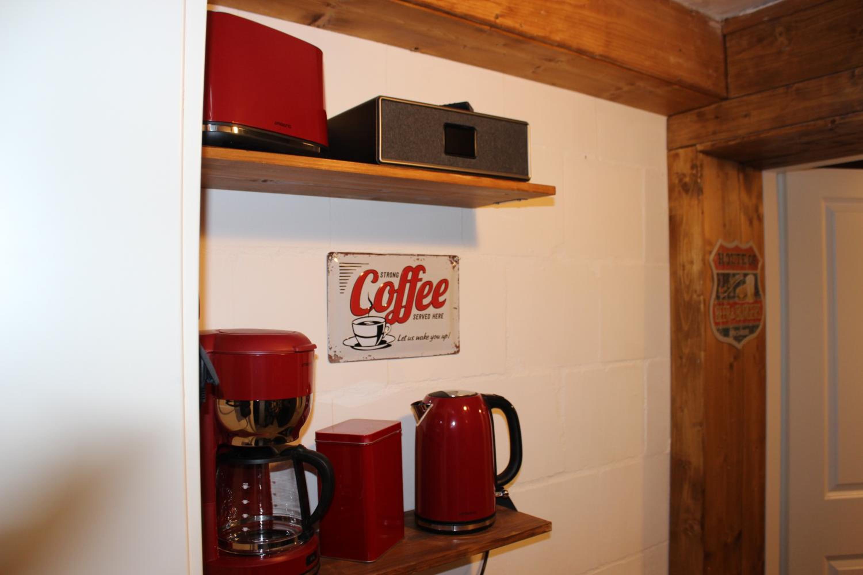 KLEINE SOUTERRAIN WOHNUNG NÄHE HAMBURG