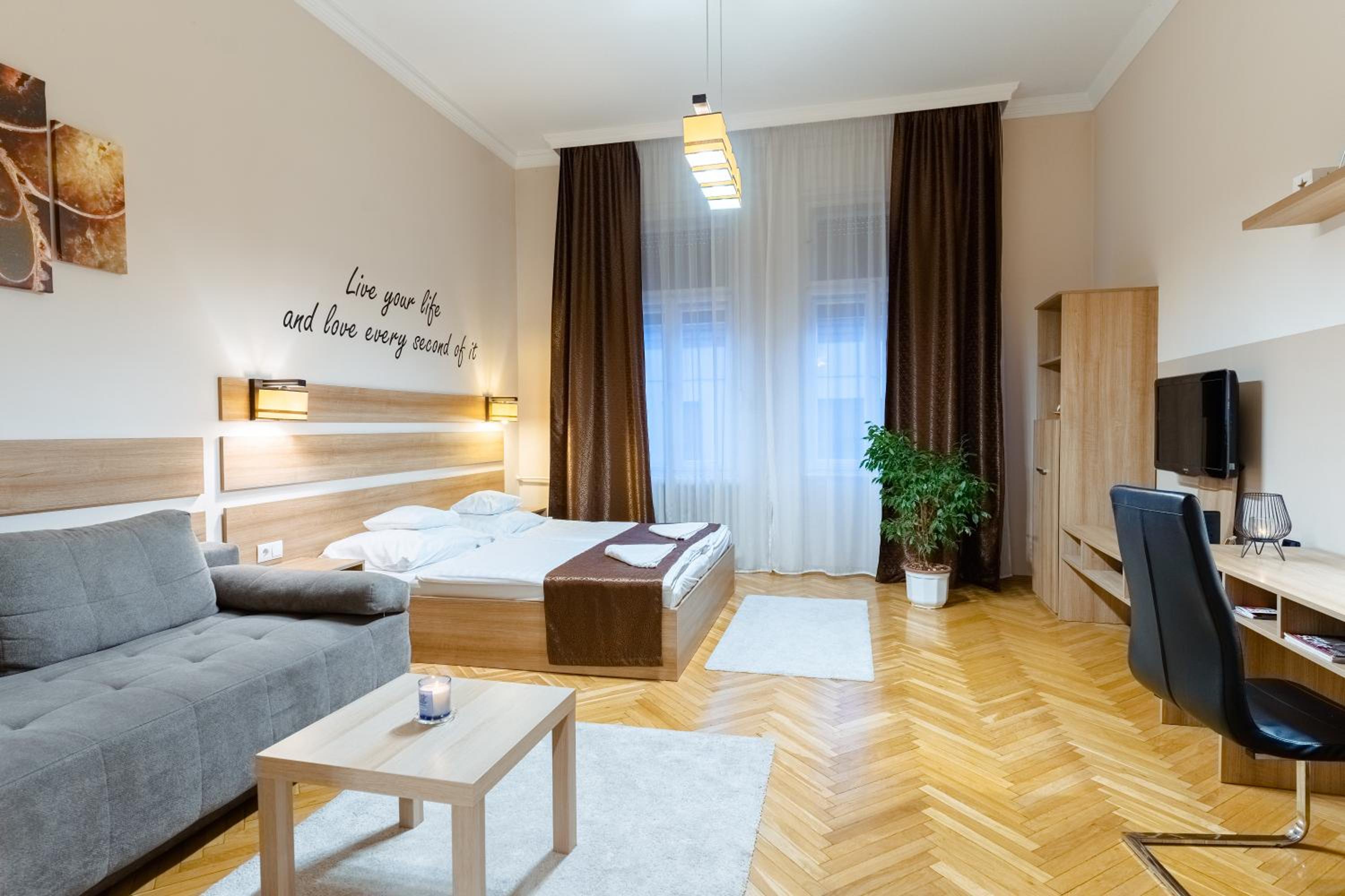 City Center Apartment Debrecen view 3