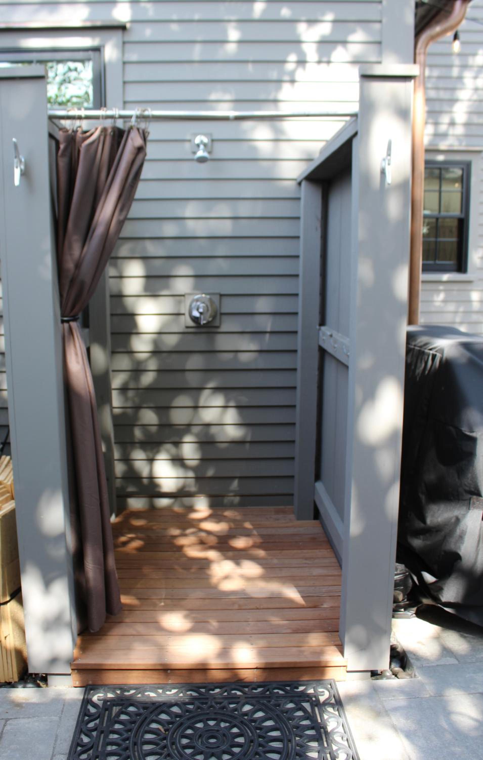 Beautifully Renovated 2 Bed 2 Bath Private Home view 3