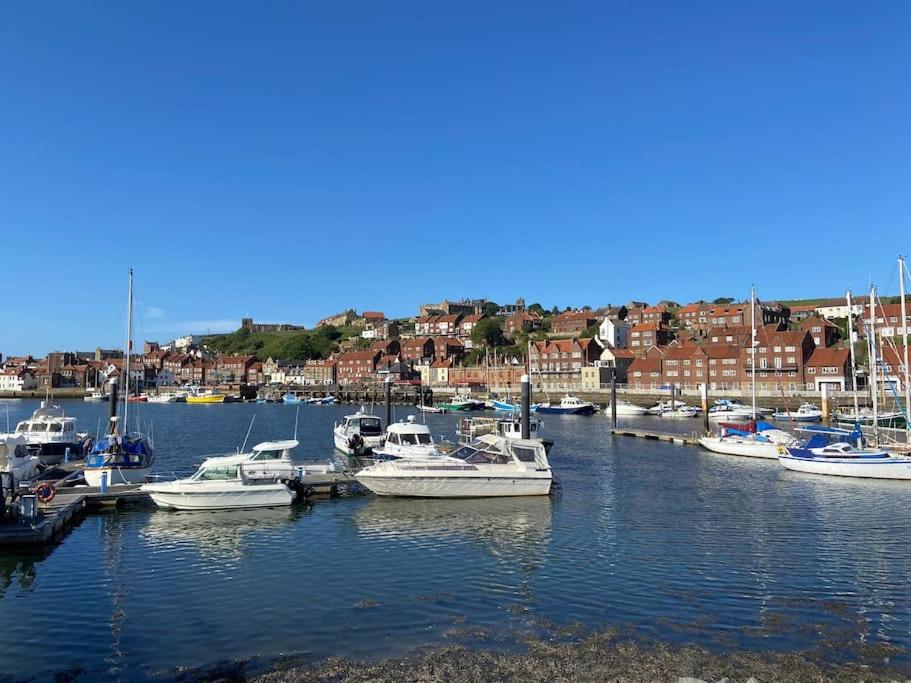 Scoresby Quarters - Whitby Holiday Home