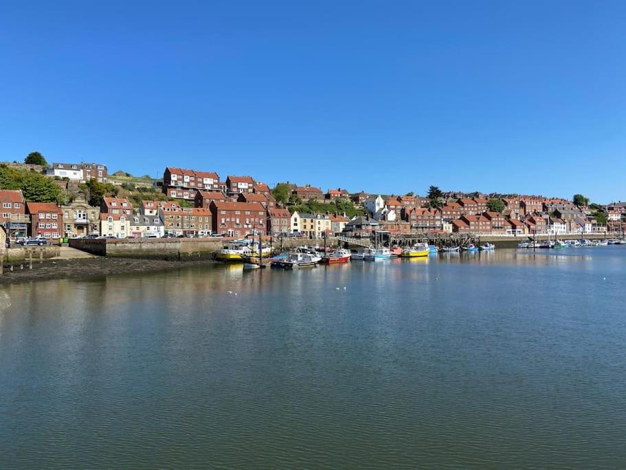 Scoresby Quarters - Whitby Holiday Home