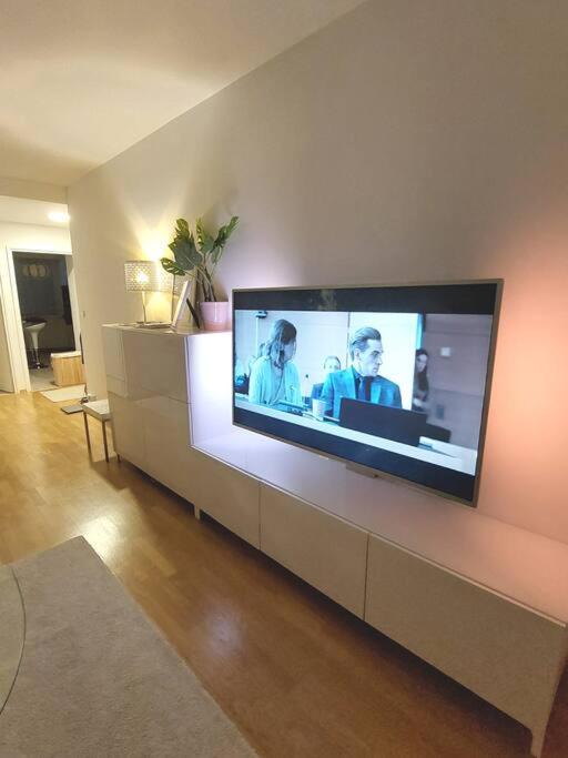 1 BR cityhome 1-5 pers, WIFI, washing machine