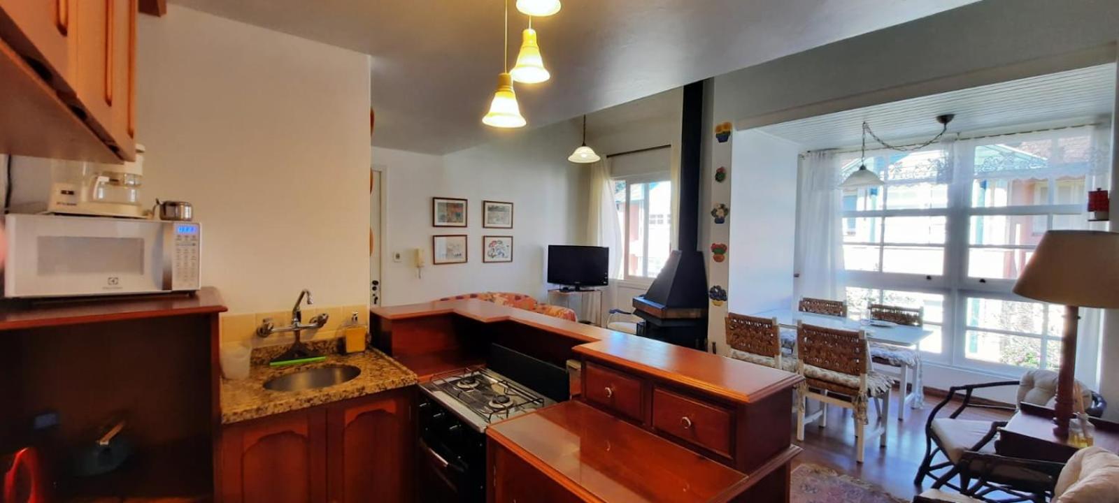 Excelente Duplex em Gramado - com lareira em condomínio privativo
