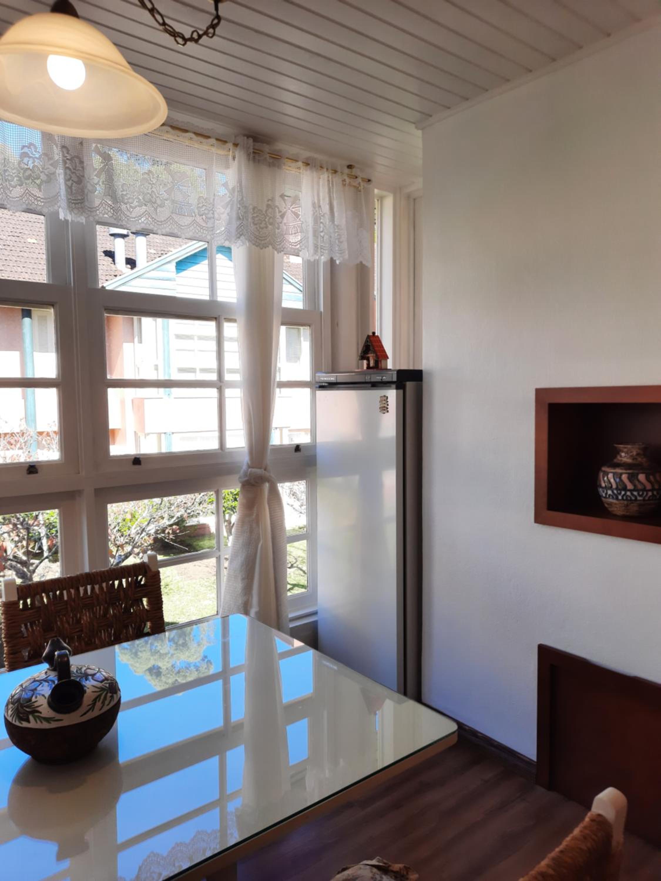 Excelente Duplex em Gramado - com lareira em condomínio privativo