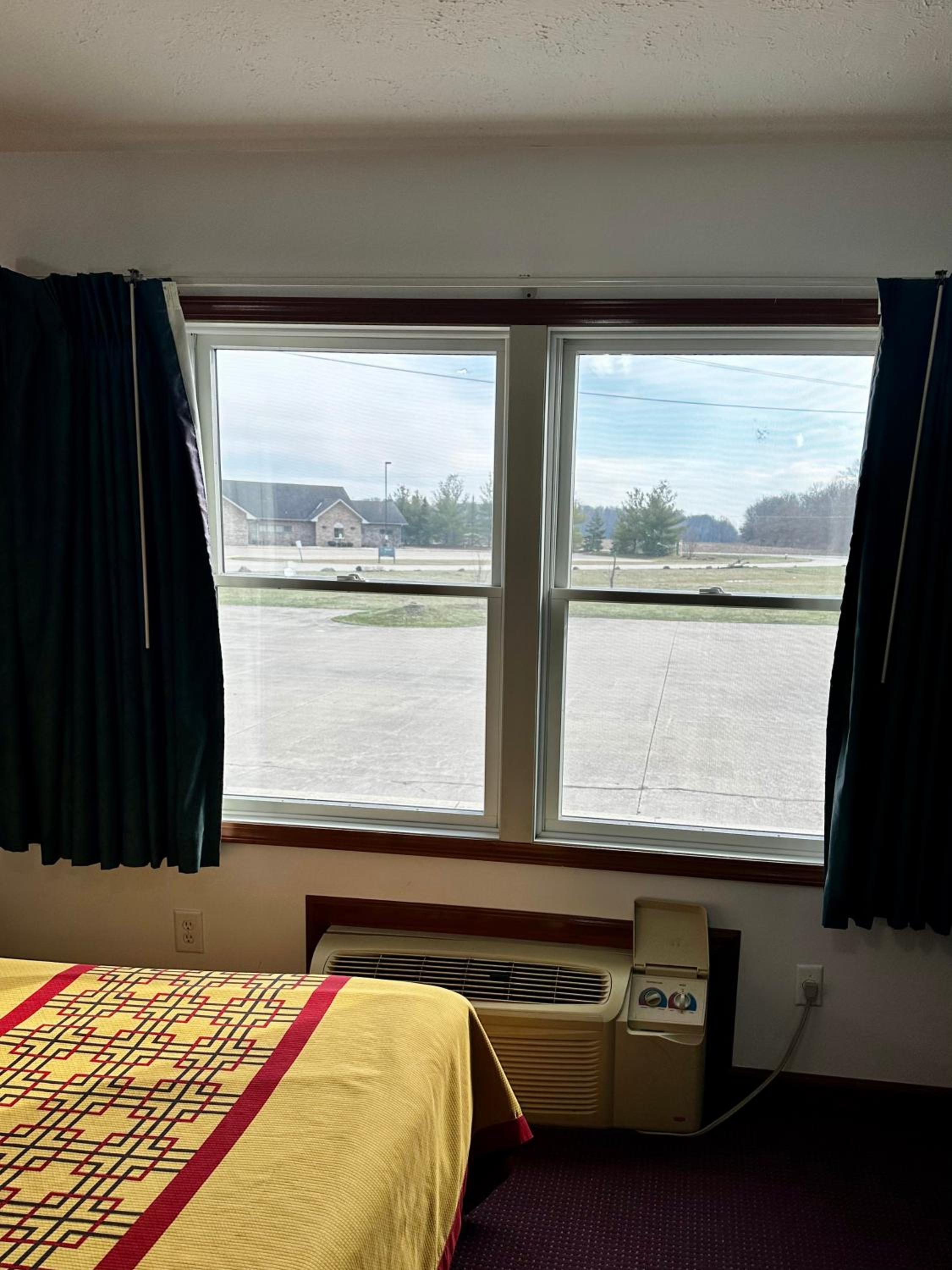 Attica Inn - Property Image 7