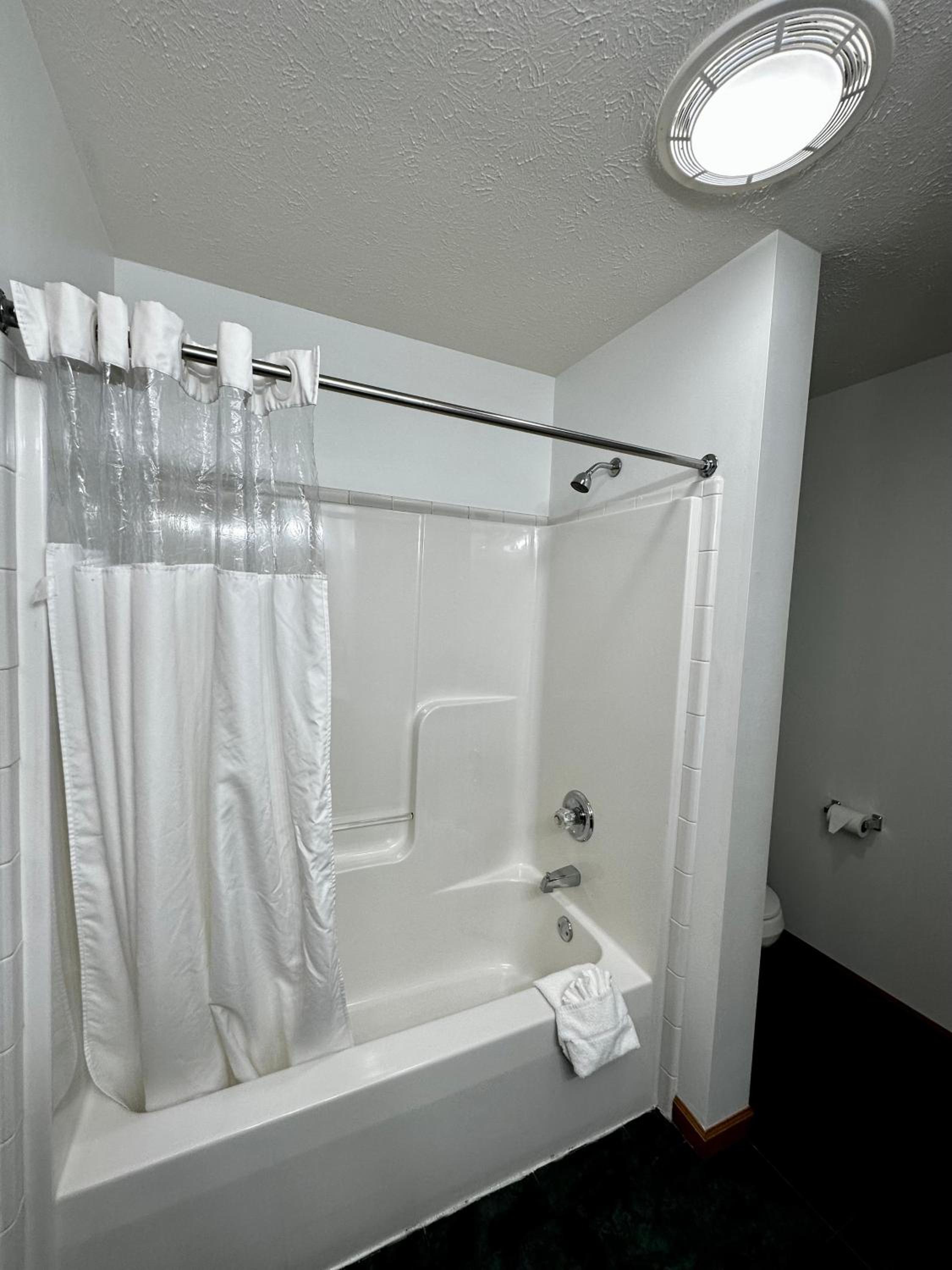 Attica Inn - Property Image 5